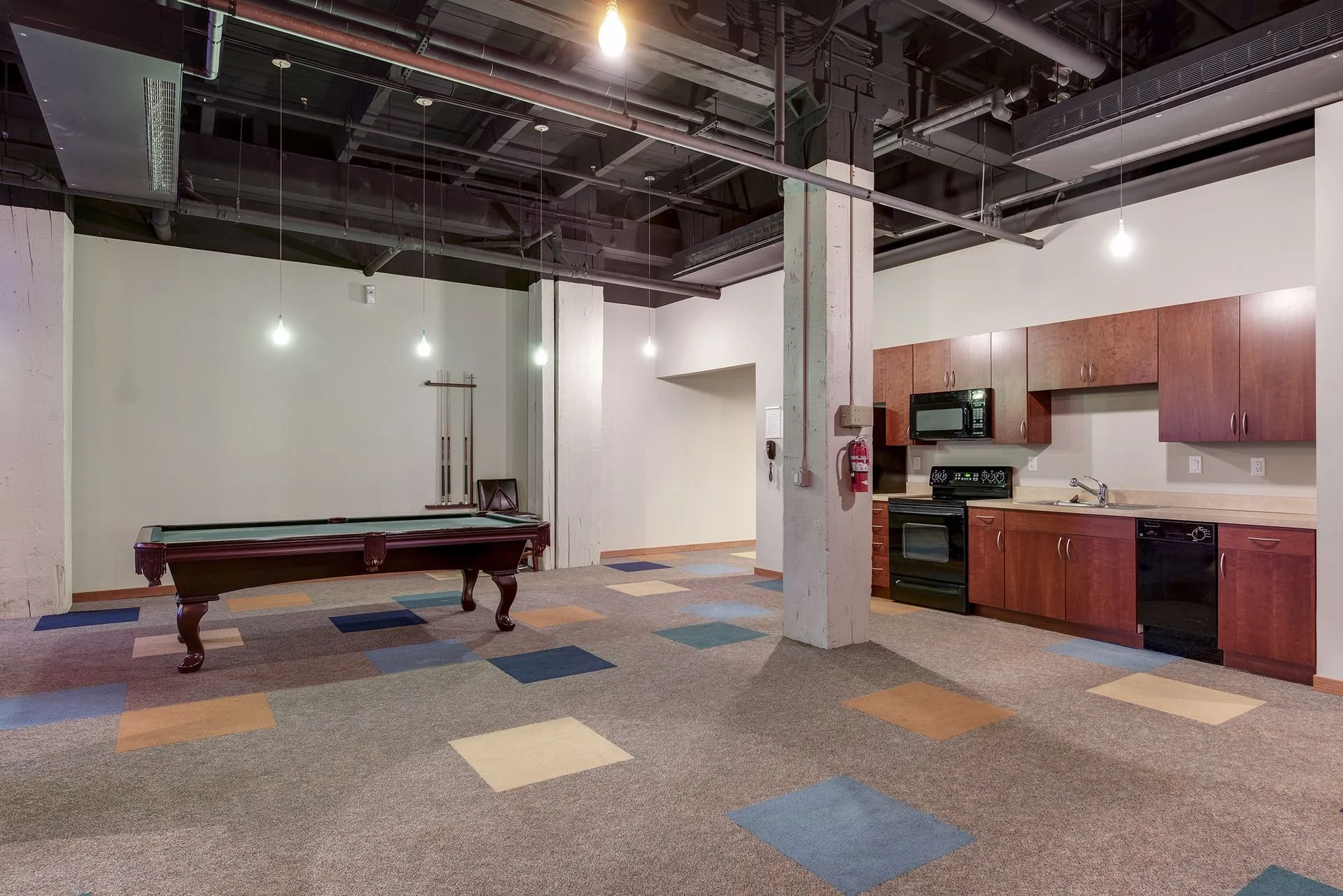 404 Washington Ave N - Spacecrafting - 0045.jpg