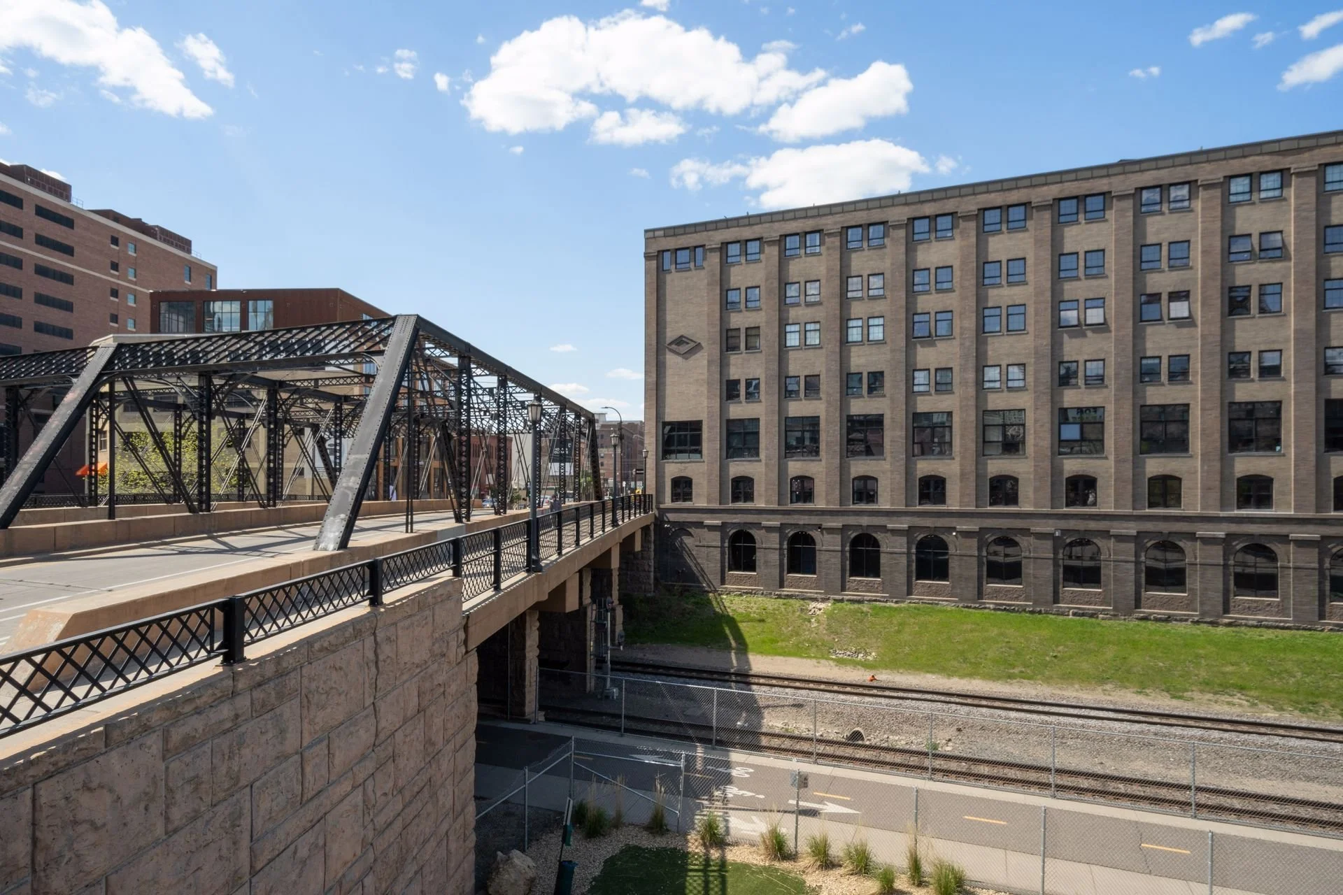 404 Washington Ave N - Spacecrafting - 0052.jpg