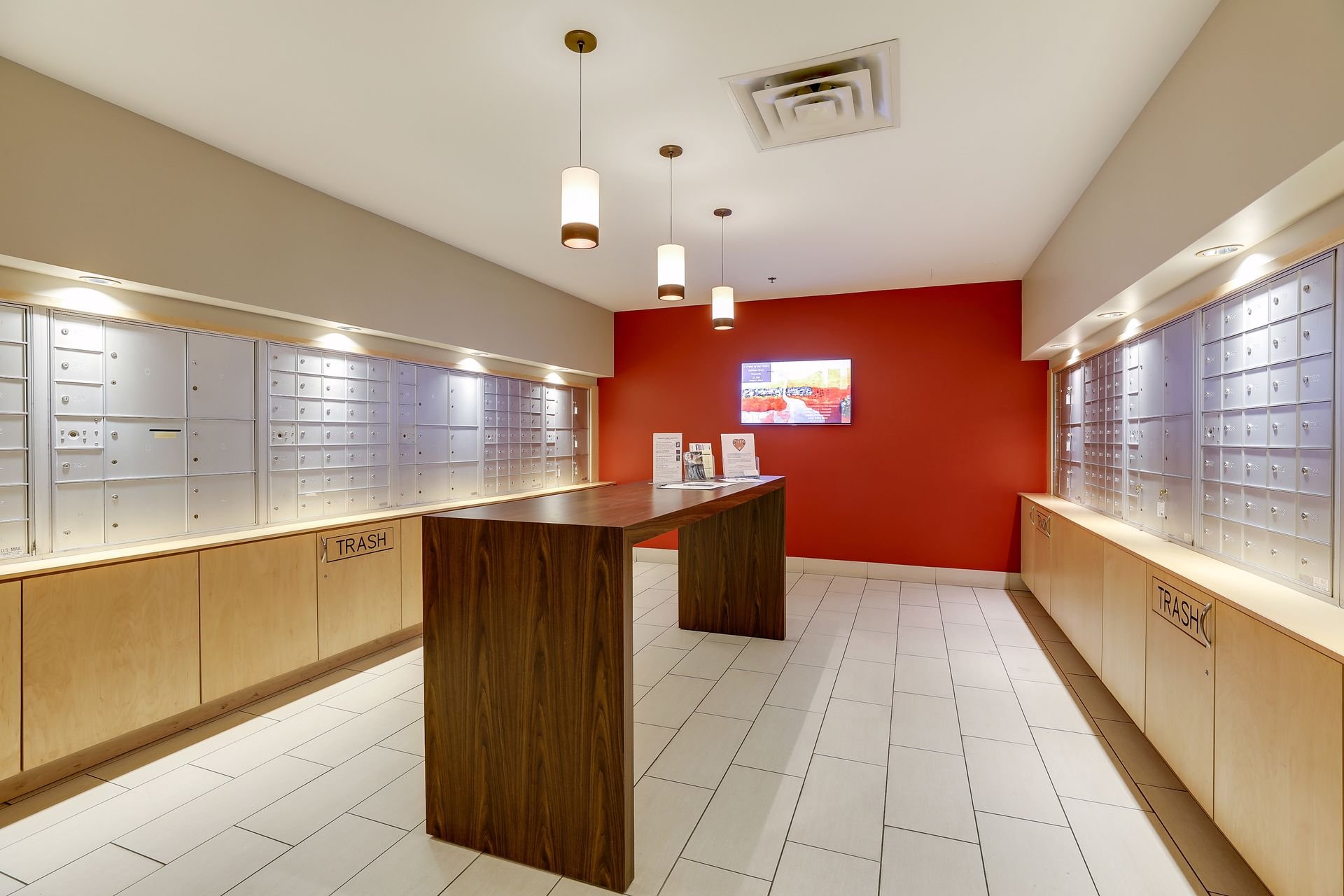 215 10th Ave S 332 - Spacecrafting - 0044.jpg