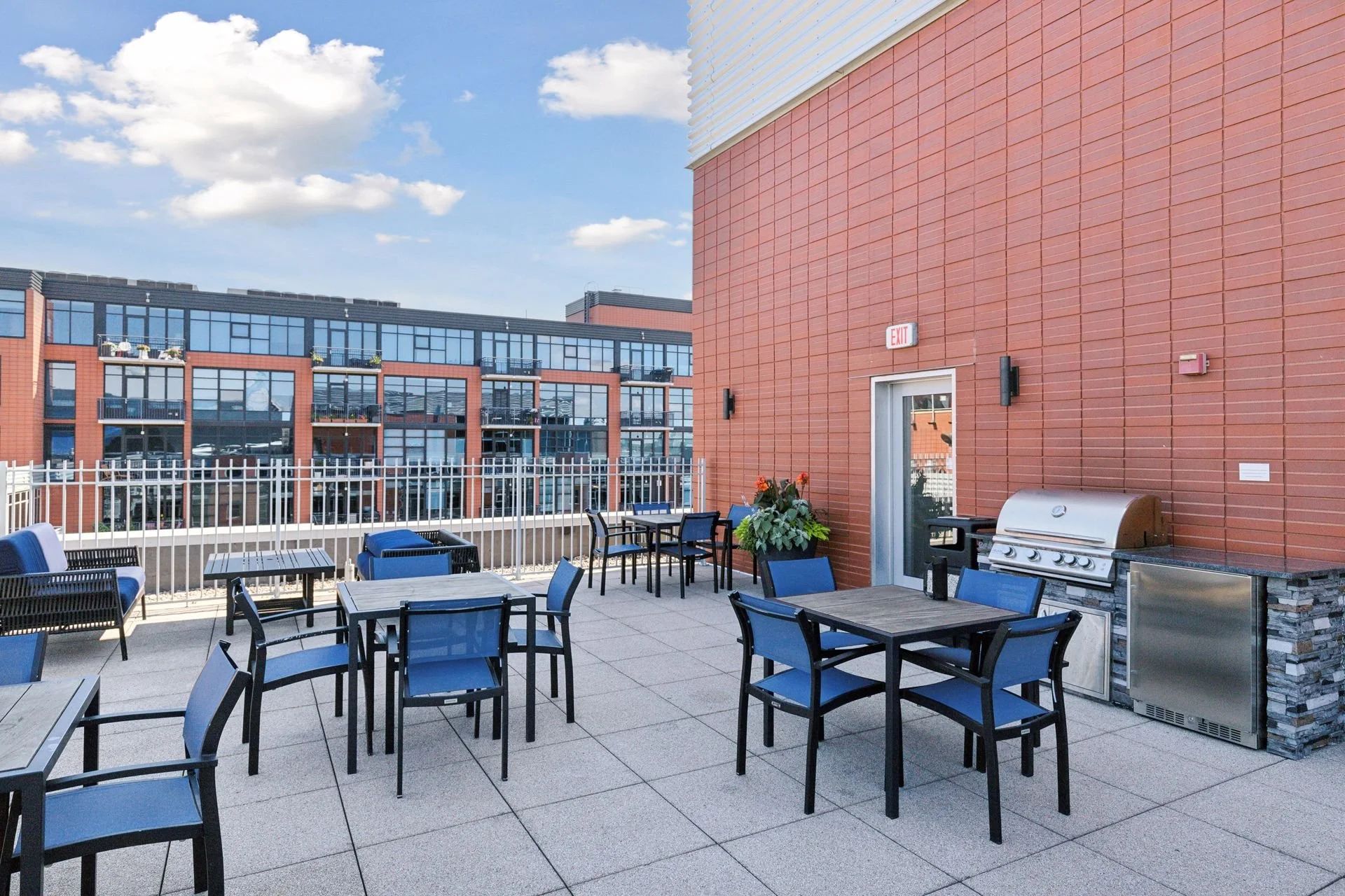 215 10th Ave S 332 - Spacecrafting - 0085.jpg