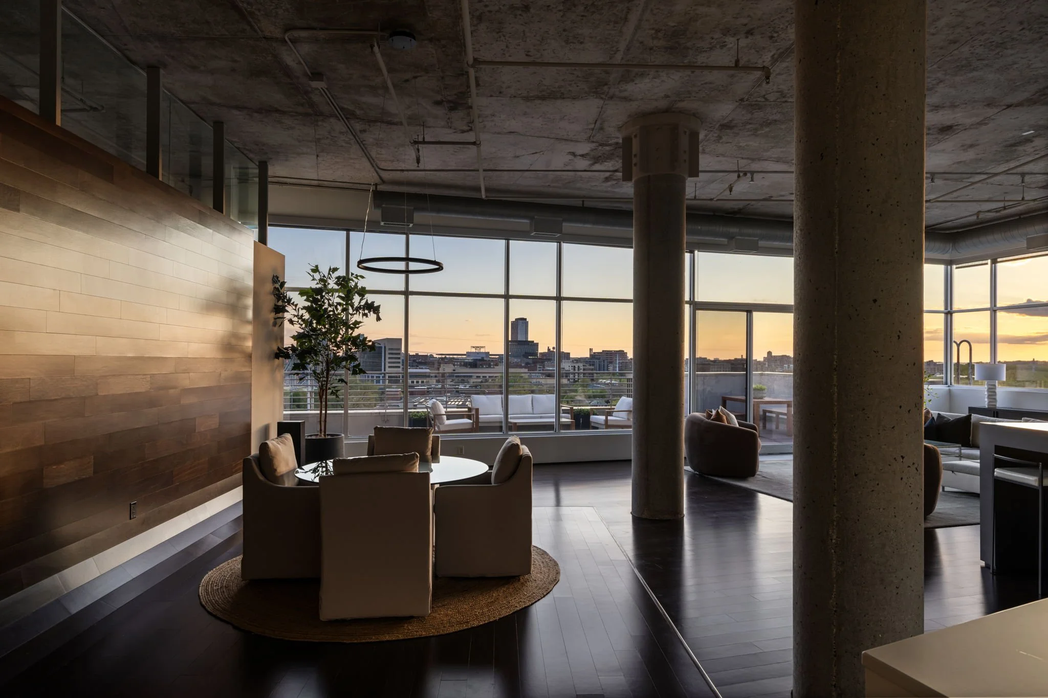 5-web-or-mls-100-ne-2nd-st-a770.jpg