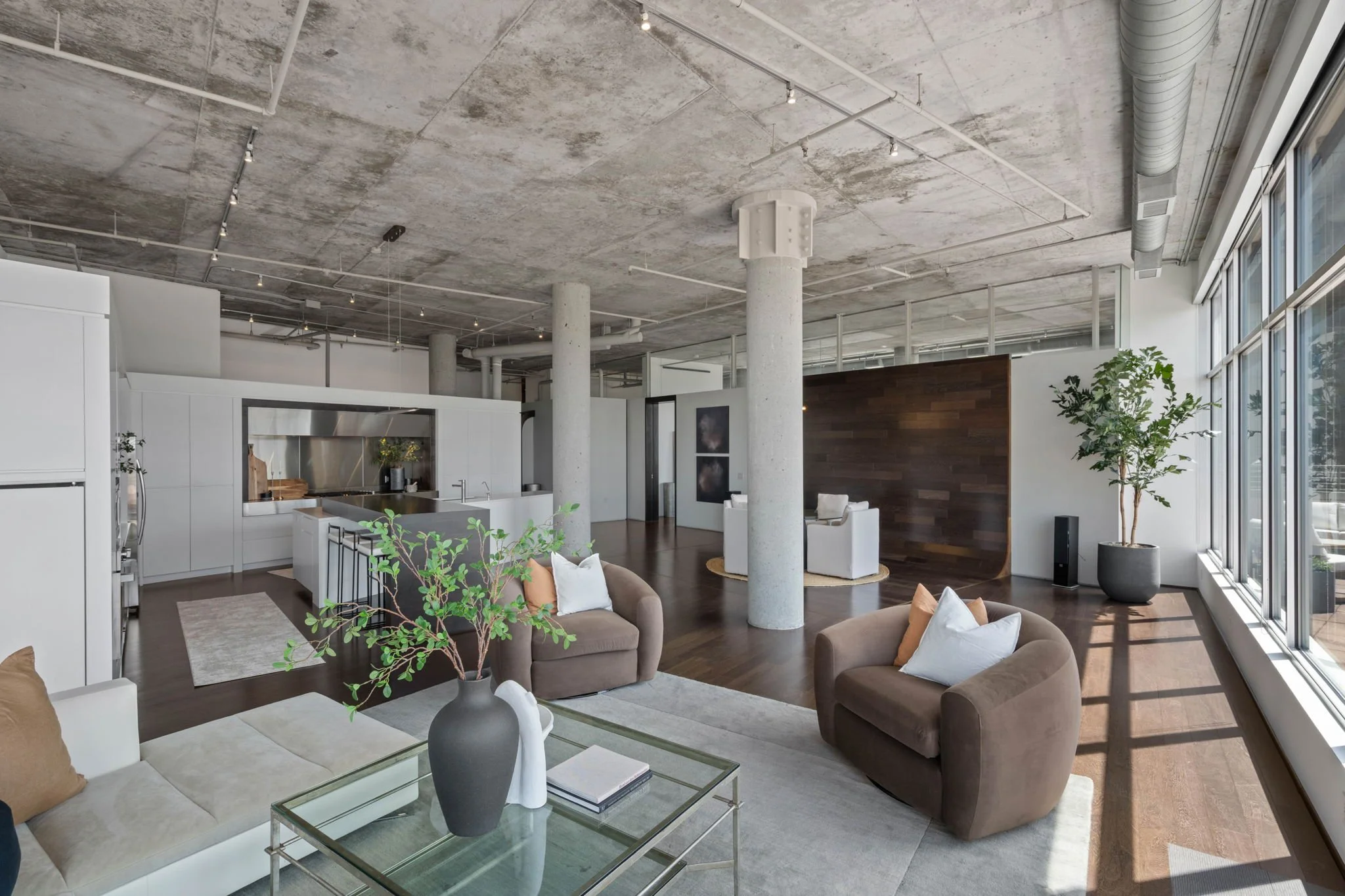 12-web-or-mls-100-ne-2nd-st-a770.jpg