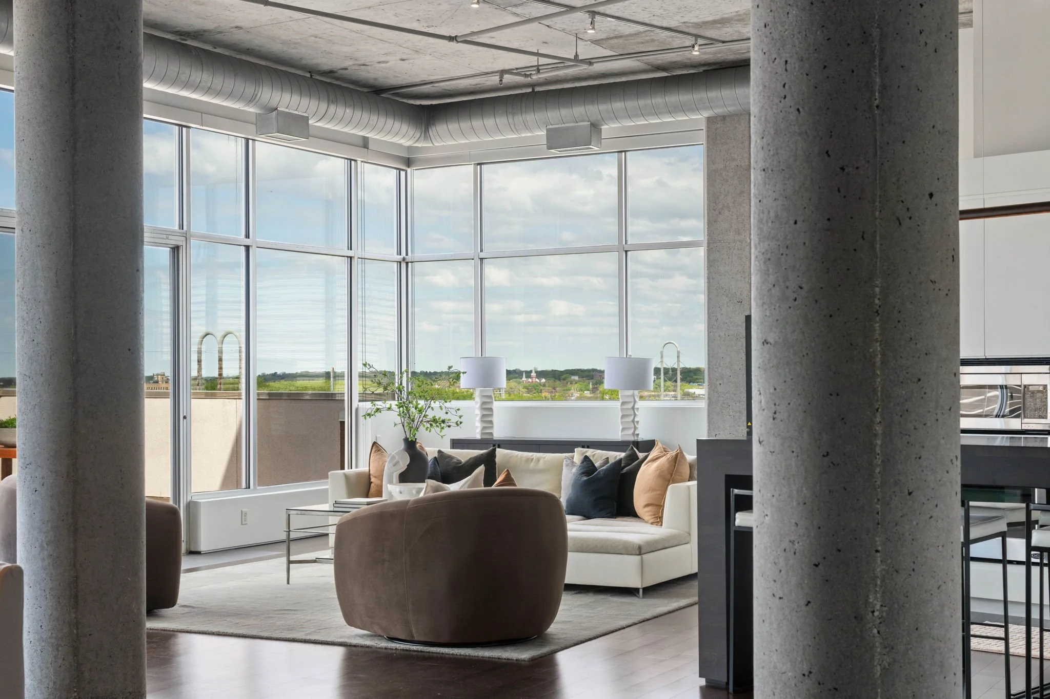 13-web-or-mls-100-ne-2nd-st-a770.jpg