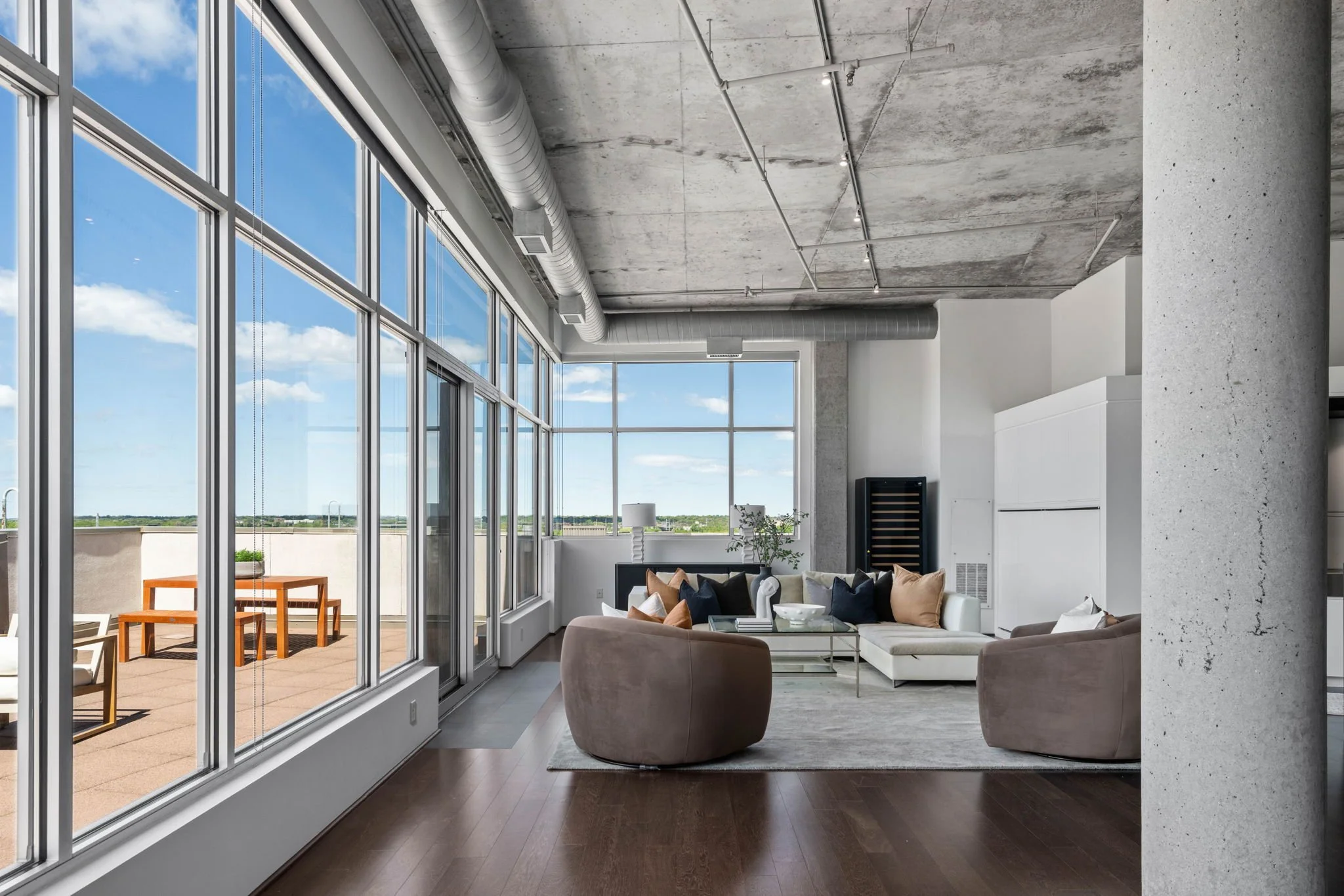 16-web-or-mls-100-ne-2nd-st-a770.jpg