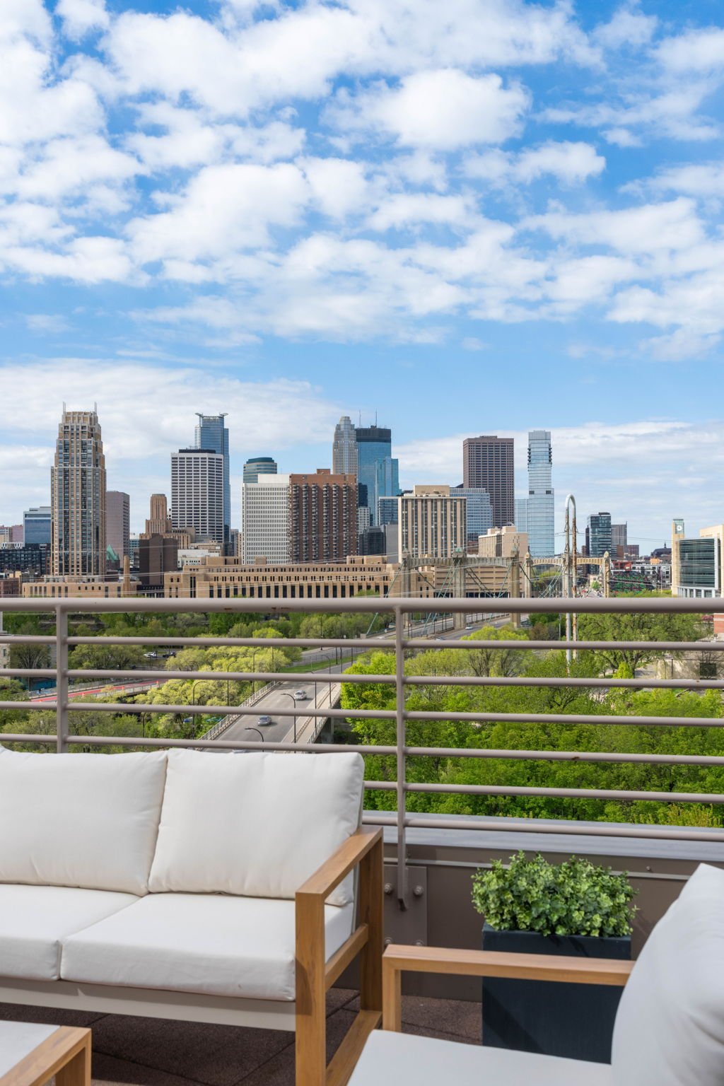 26-web-or-mls-100-ne-2nd-st-a770.jpg