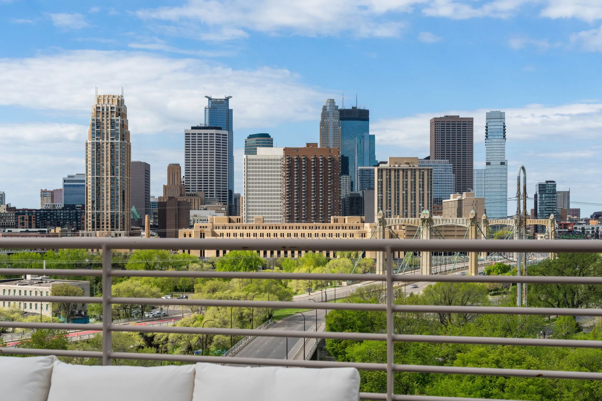 27-web-or-mls-100-ne-2nd-st-a770.jpg