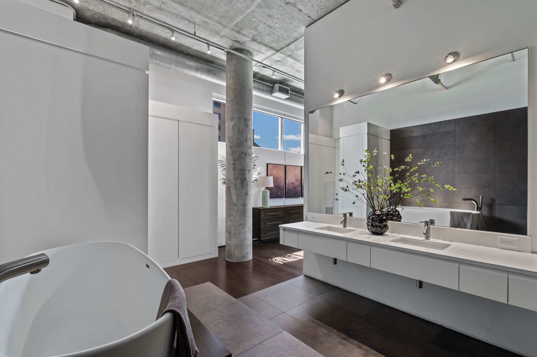 49-web-or-mls-100-ne-2nd-st-a770.jpg