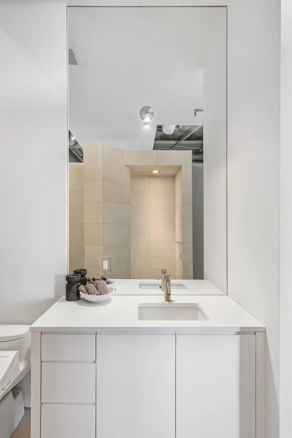 60-web-or-mls-100-ne-2nd-st-a770.jpg