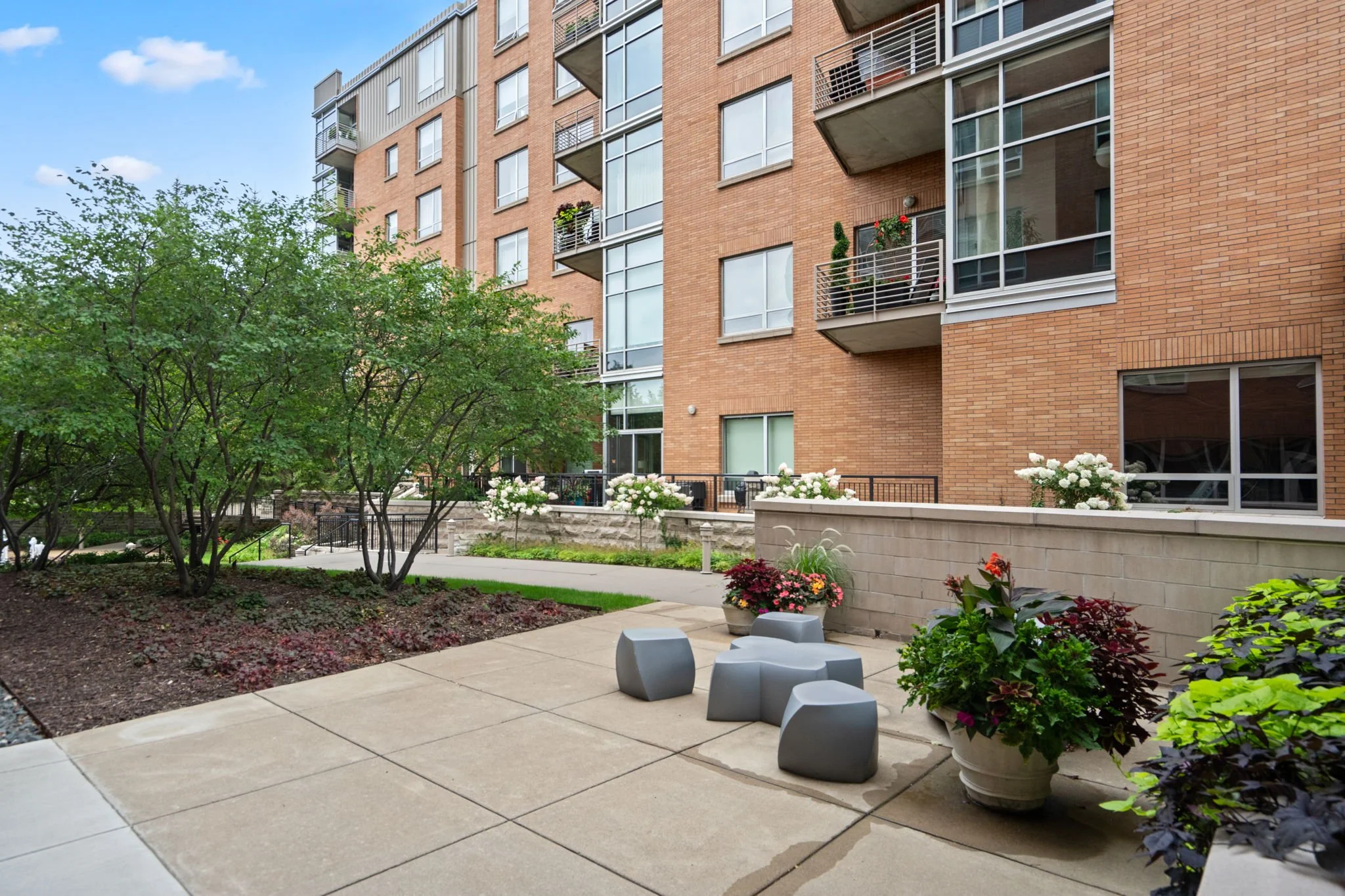76-web-or-mls-100-ne-2nd-st-a770.jpg