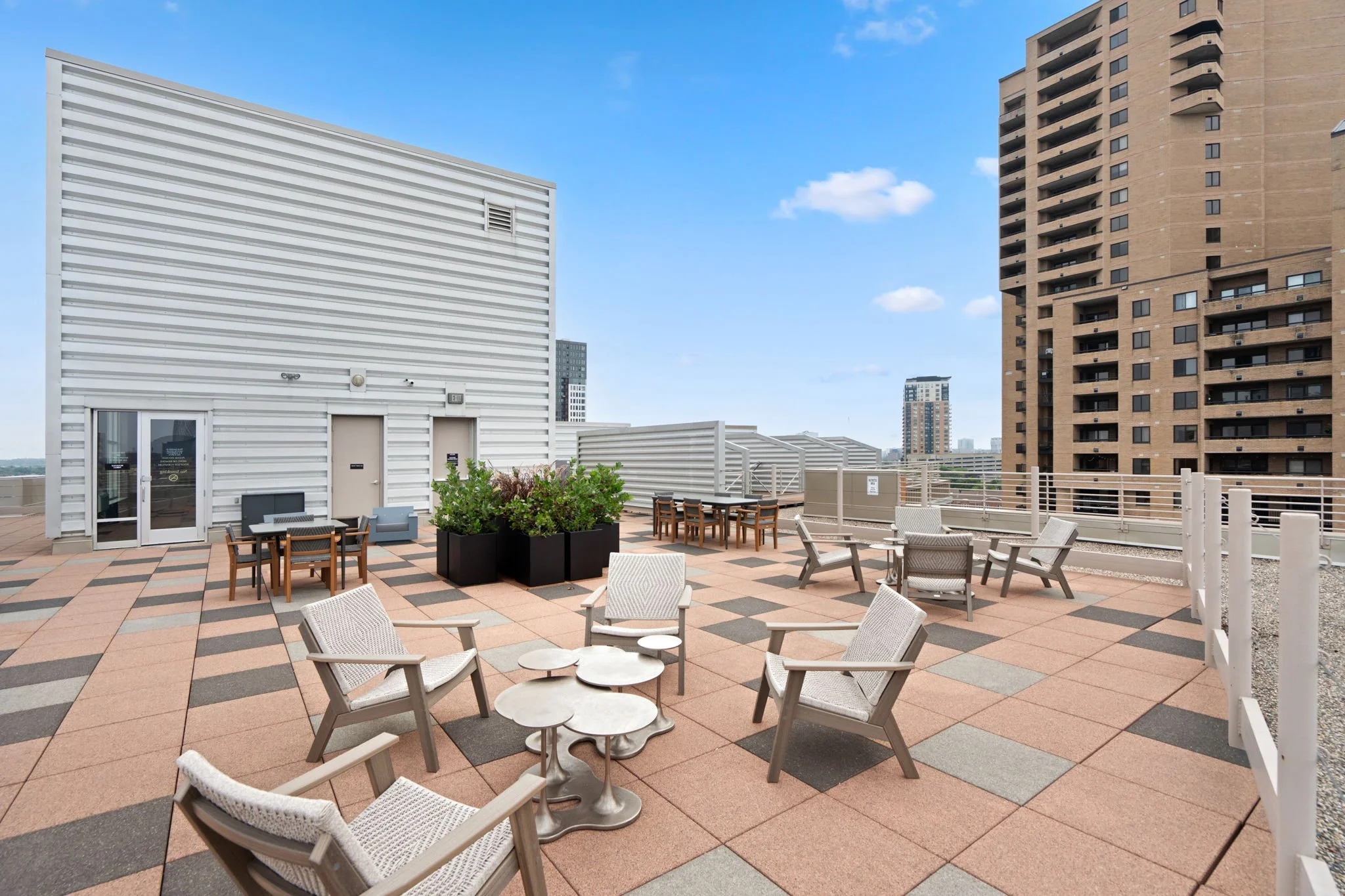 82-web-or-mls-100-ne-2nd-st-a770.jpg