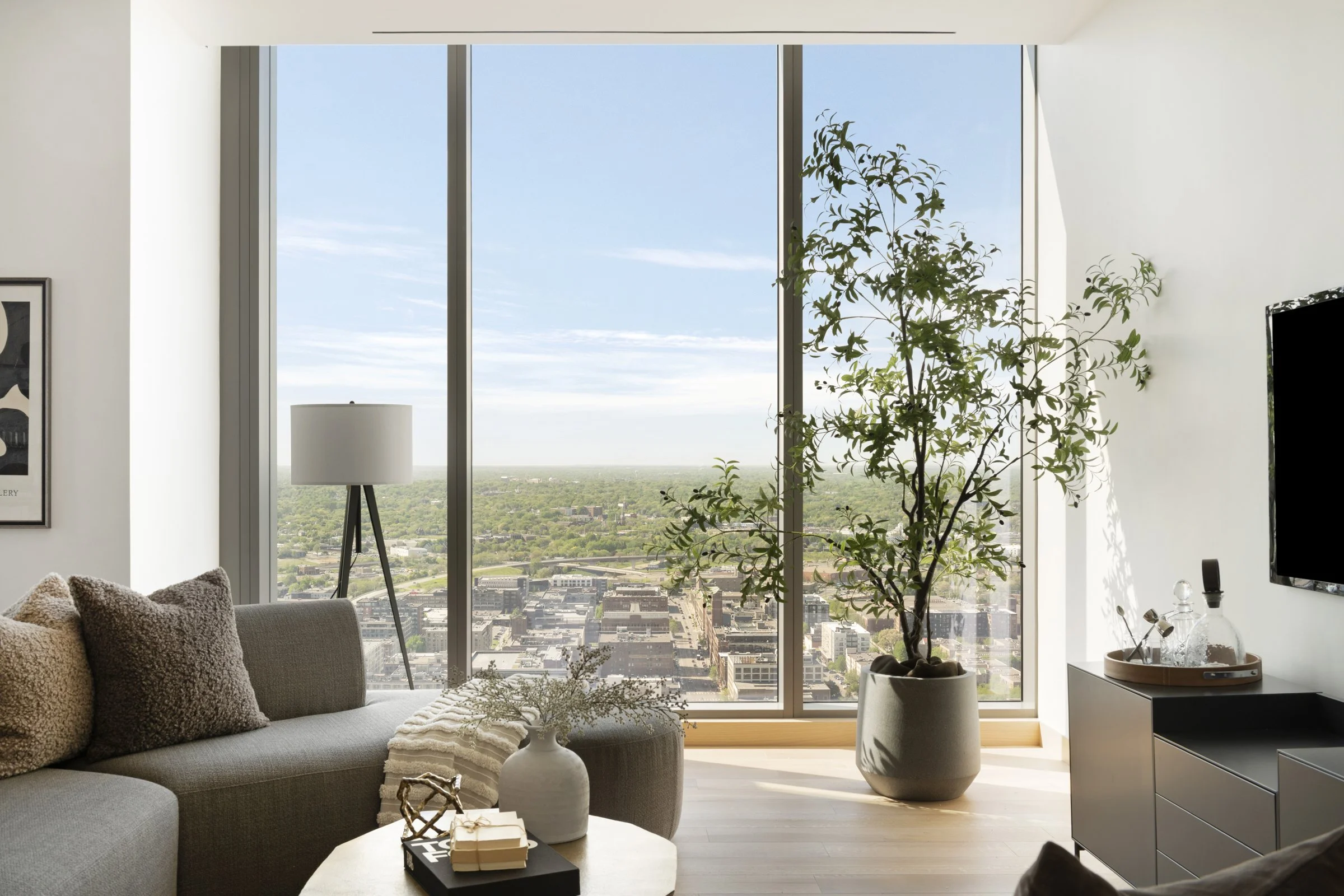 Cindy Froid - 255 Hennepin Ave, #3404 - 004.jpg