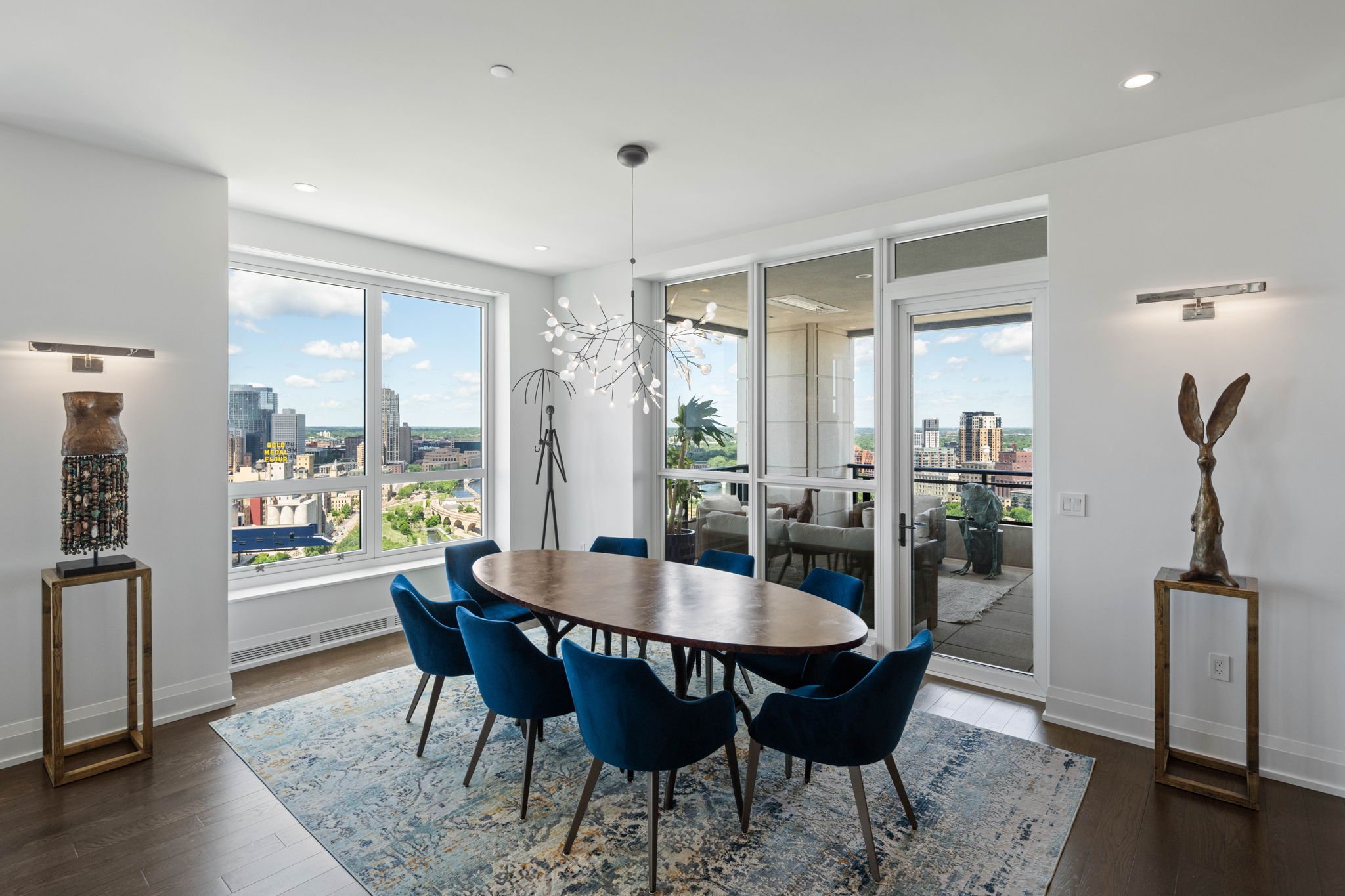 23-web-or-mls-1111-w-river-pkwy-24a.jpg