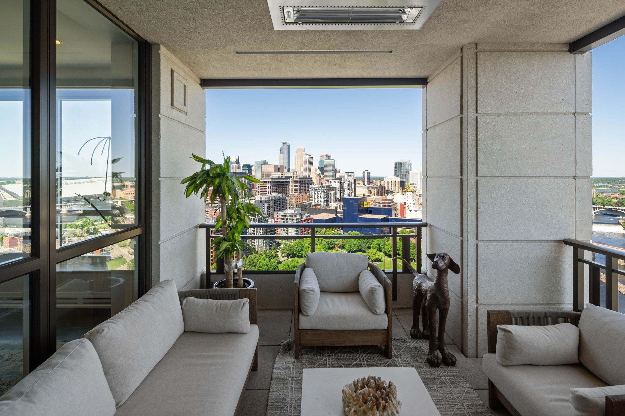 26-web-or-mls-1111-w-river-pkwy-24a.jpg