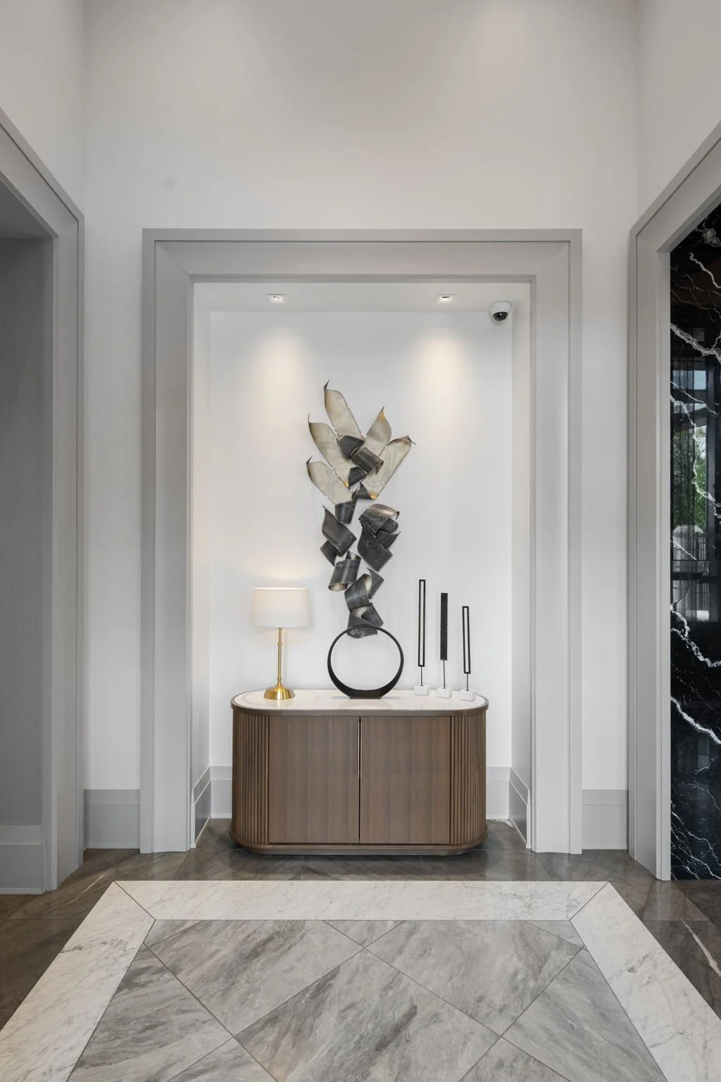 81-web-or-mls-1111-w-river-pkwy-24a.jpg