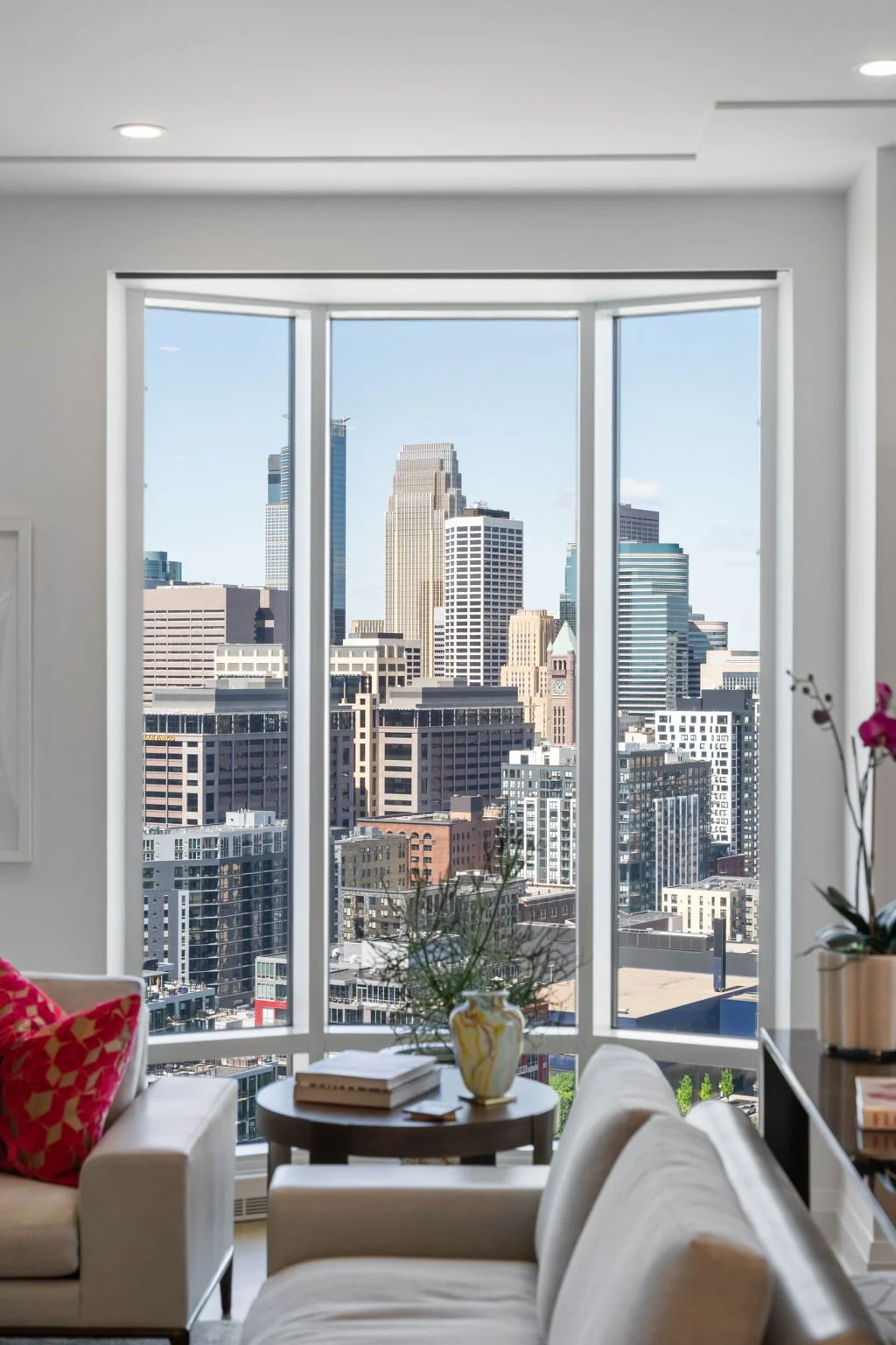 19-web-or-mls-1111-w-river-pkwy-25a.jpg