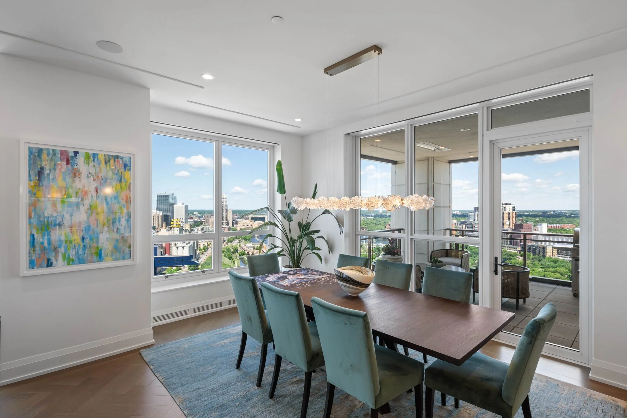 28-web-or-mls-1111-w-river-pkwy-25a.jpg
