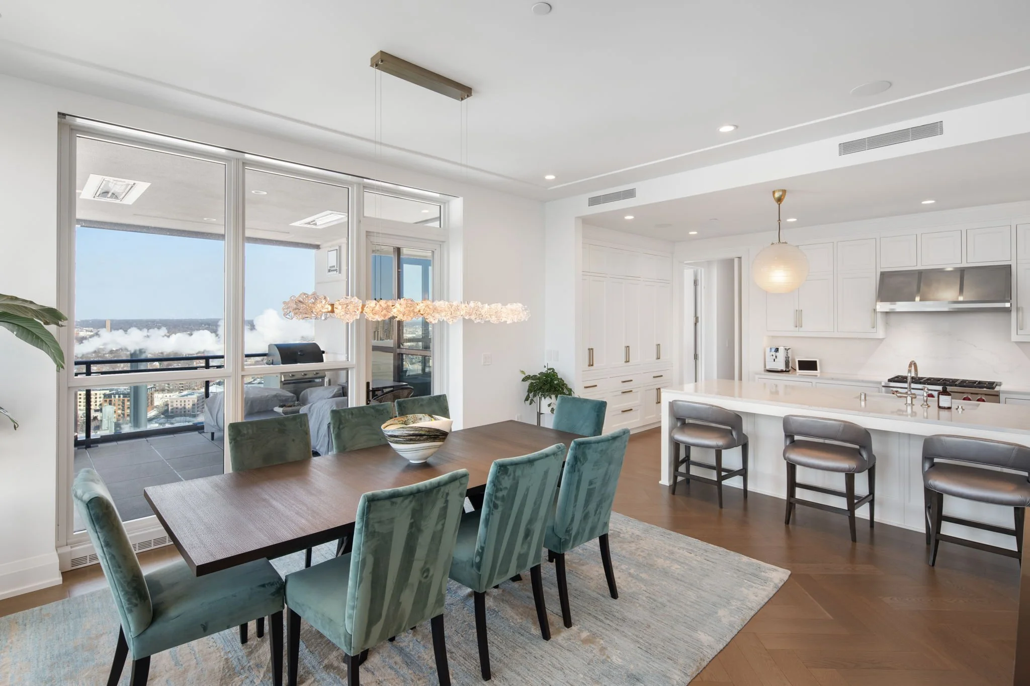 29-web-or-mls-1111-w-river-pkwy-25a.jpg