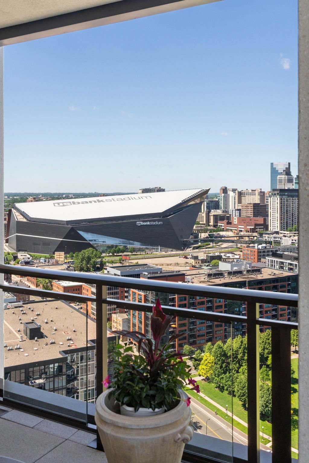 44-web-or-mls-1111-w-river-pkwy-25a.jpg