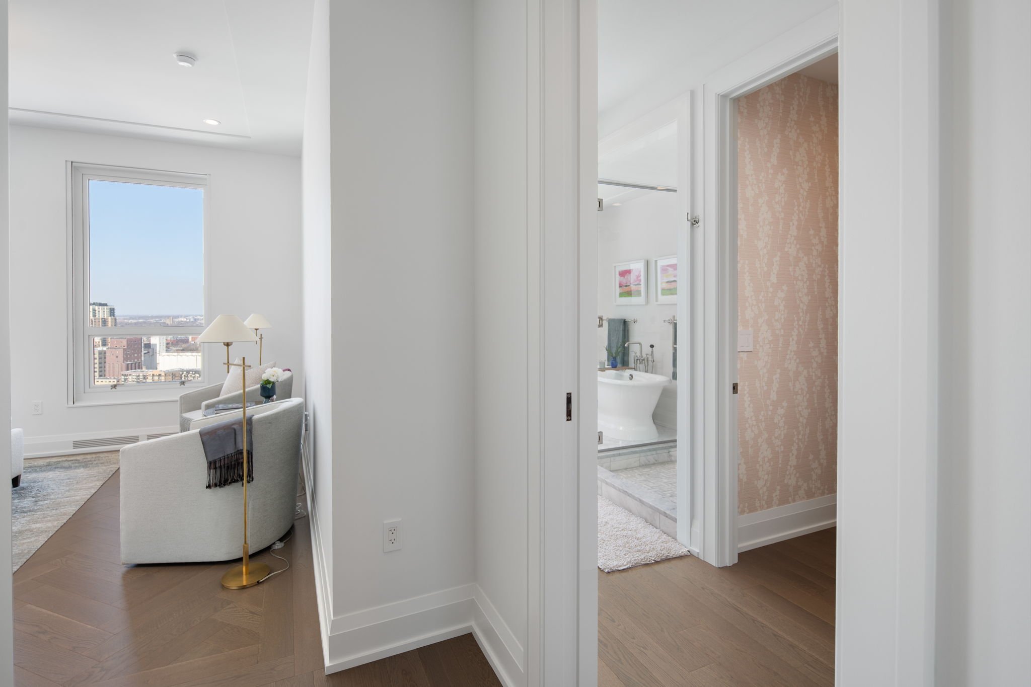 51-63-web-or-mls-1111-w-river-pkwy-25a.jpg