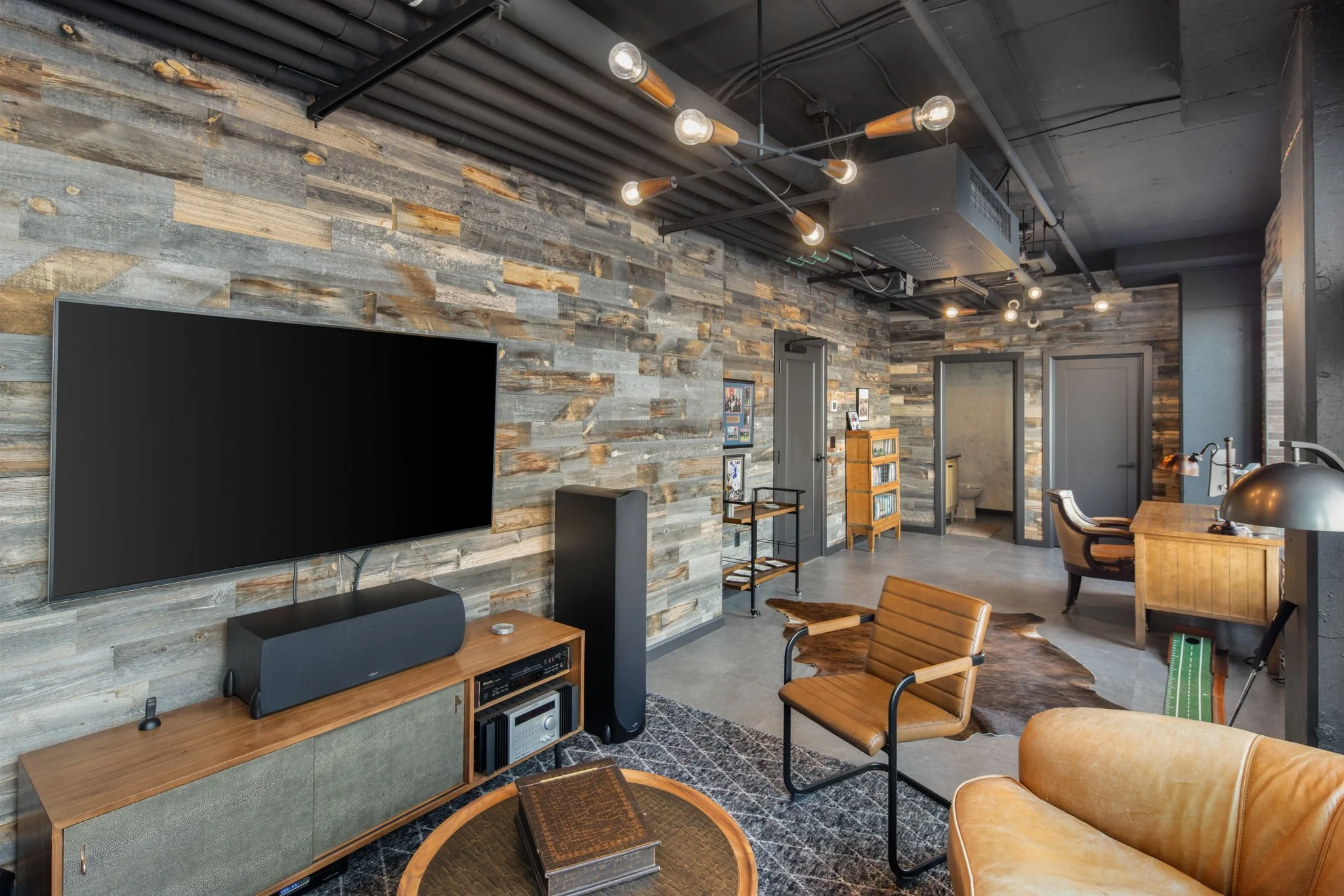 81-web-or-mls-1111-w-river-pkwy-25a.jpg