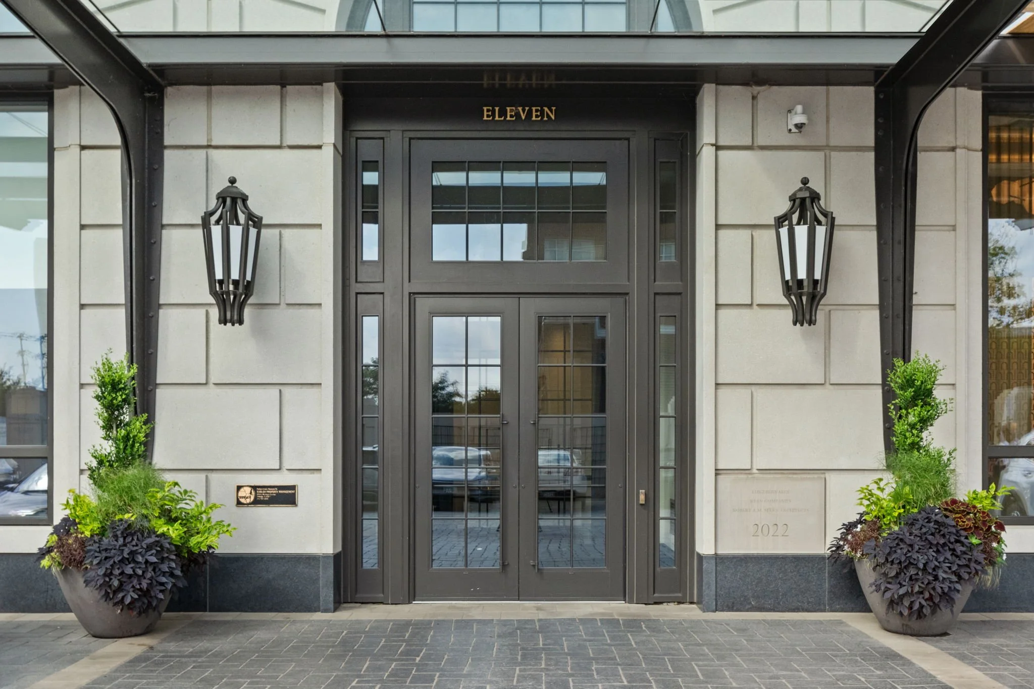 90-web-or-mls-1111-w-river-pkwy-25a.jpg