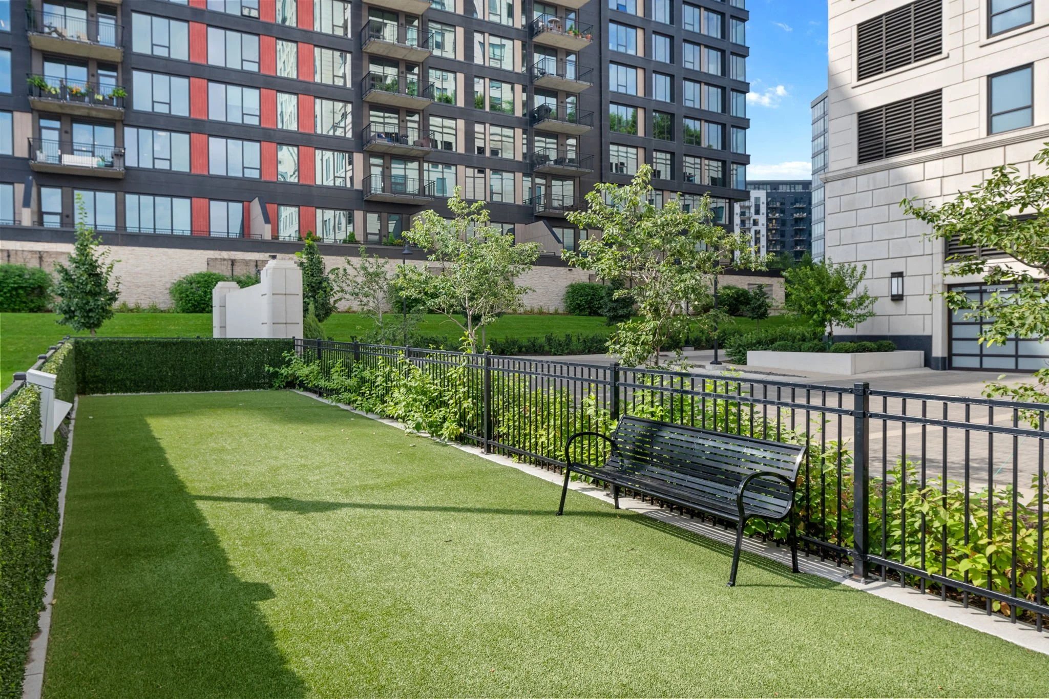 138-web-or-mls-1111-w-river-pkwy-25a.jpg