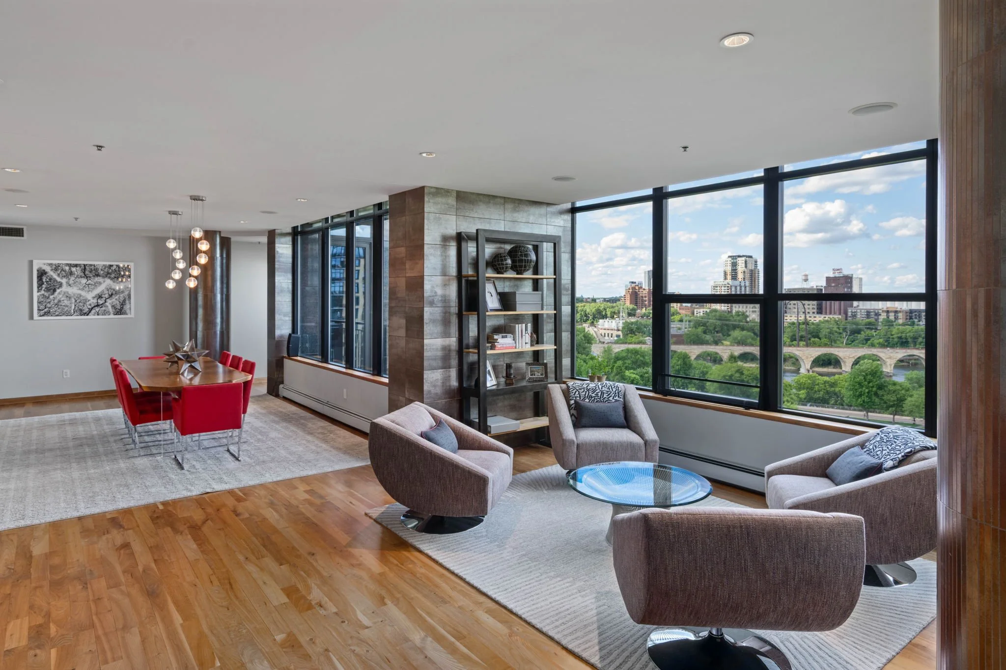 11-web-or-mls-215-10th-ave-s-910.jpg