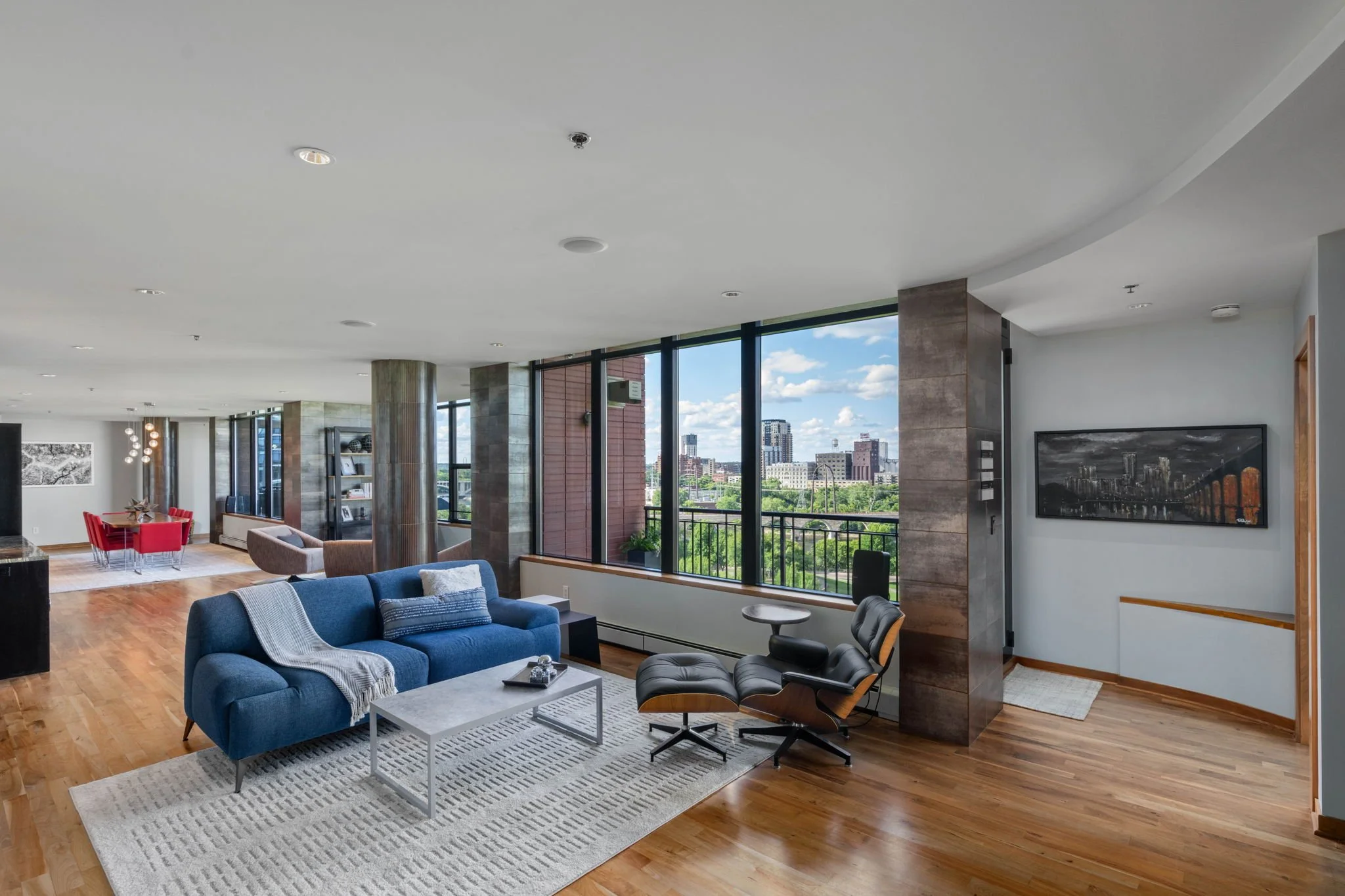 15-web-or-mls-215-10th-ave-s-910.jpg
