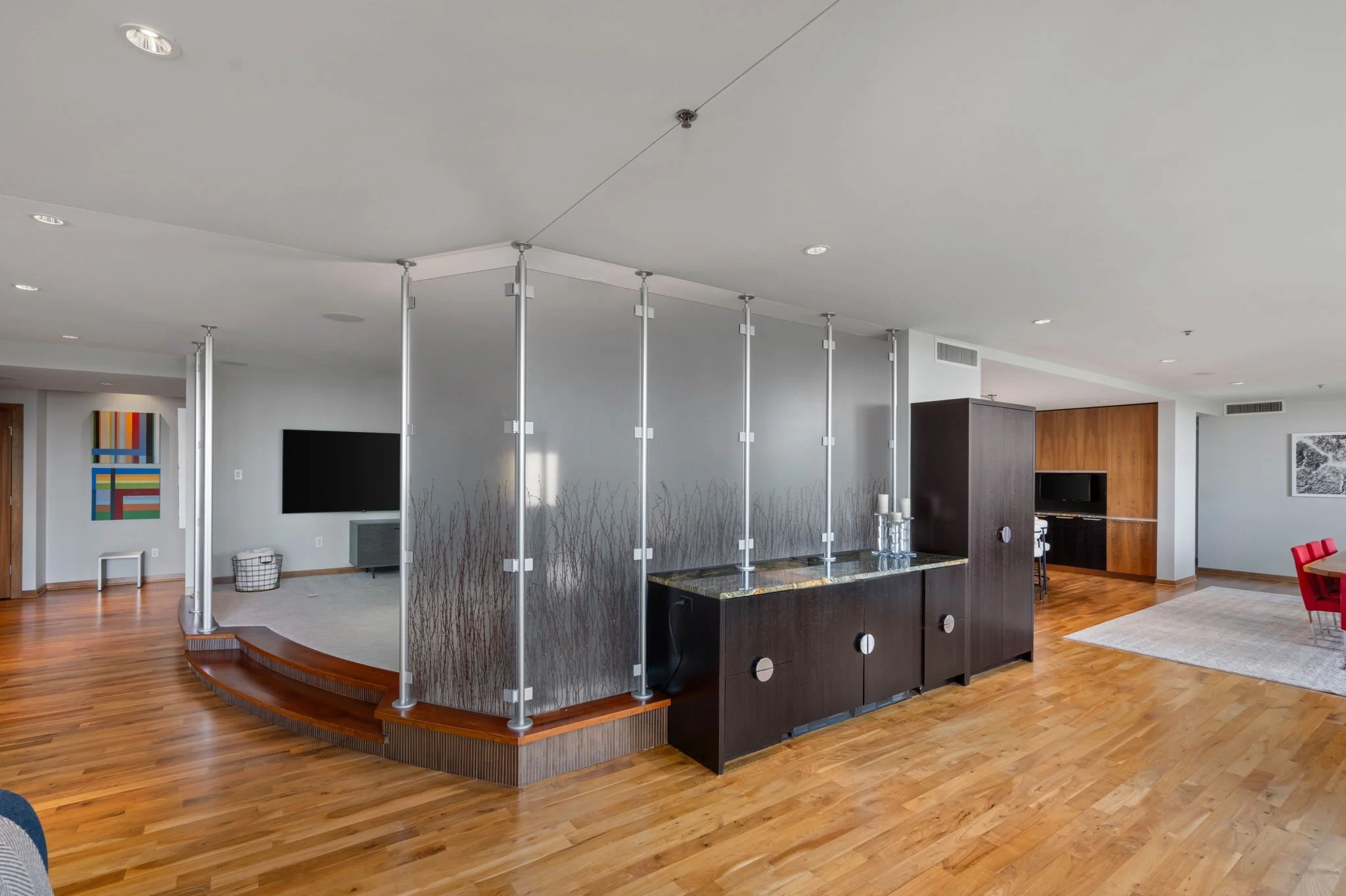 24-web-or-mls-215-10th-ave-s-910.jpg