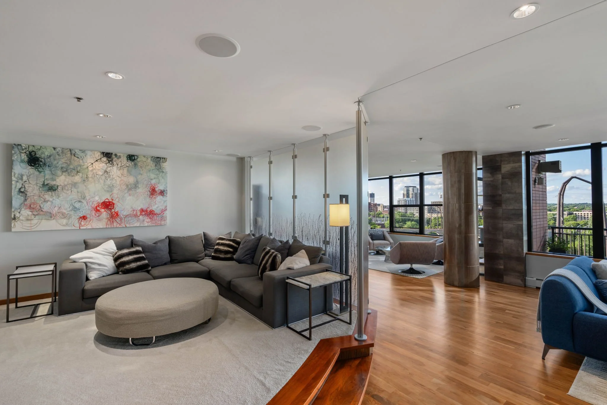 26-web-or-mls-215-10th-ave-s-910.jpg