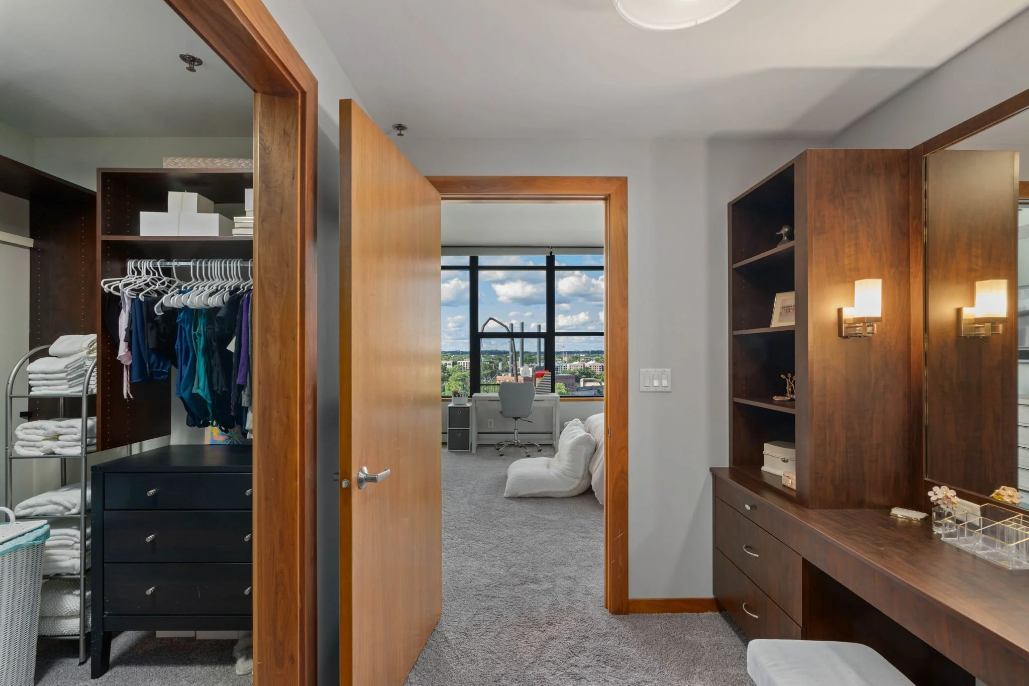 47-web-or-mls-215-10th-ave-s-910.jpg