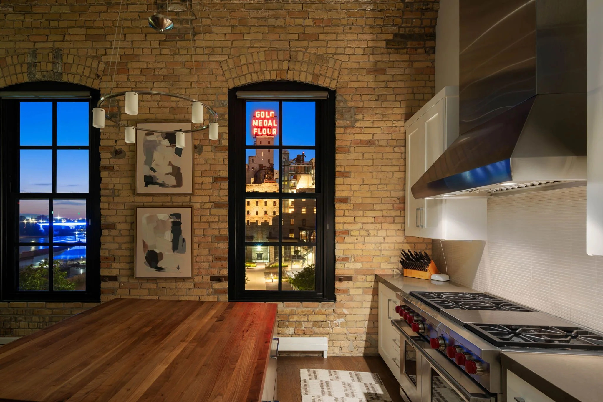 3-web-or-mls-117-portland-ave-302.jpg