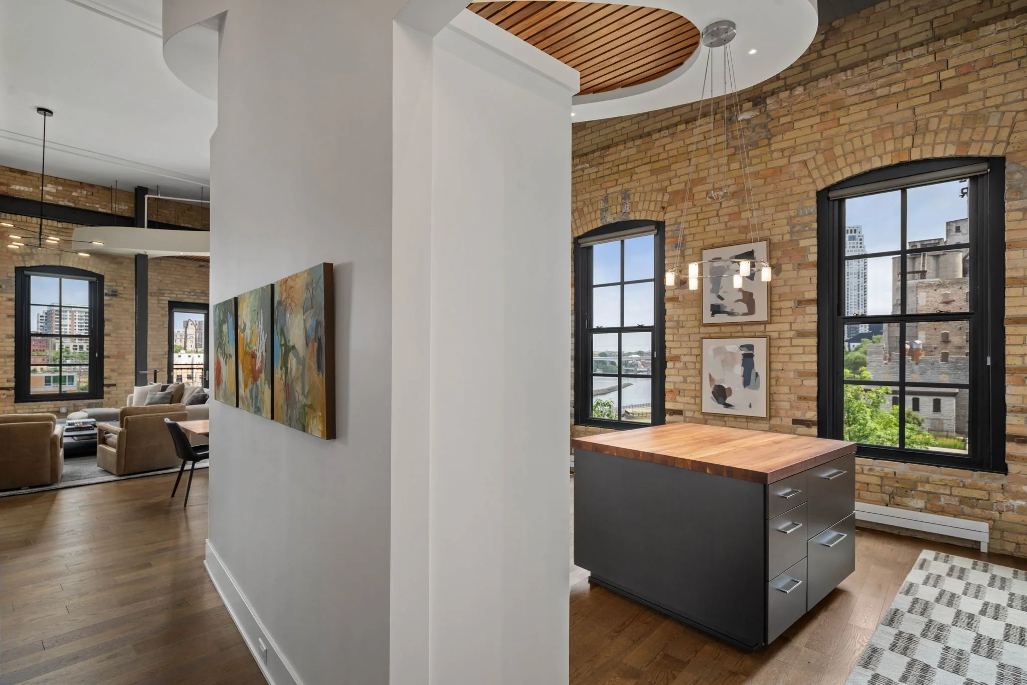 31-web-or-mls-117-portland-ave-302.jpg