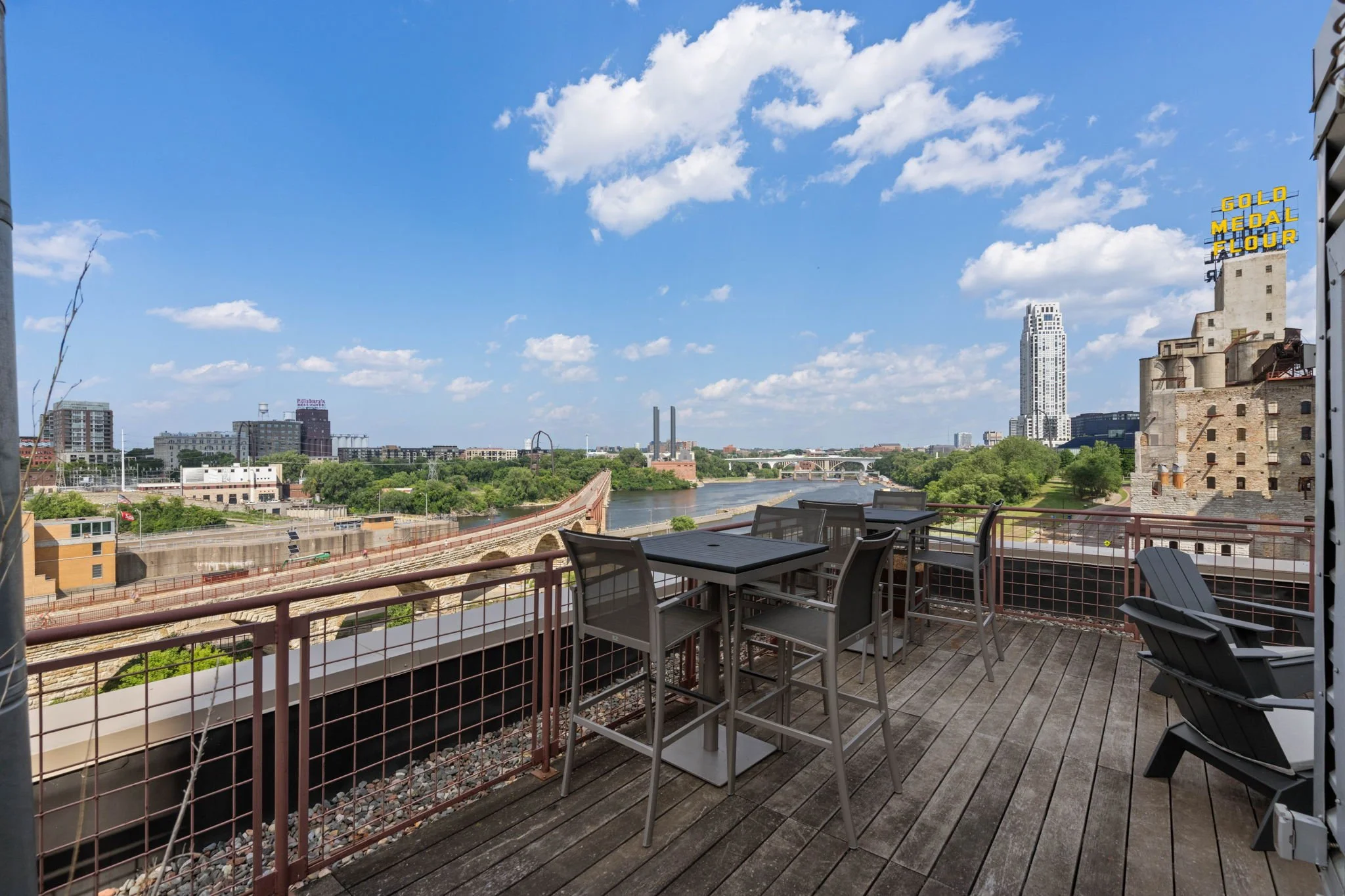 43-web-or-mls-117-portland-ave-302.jpg