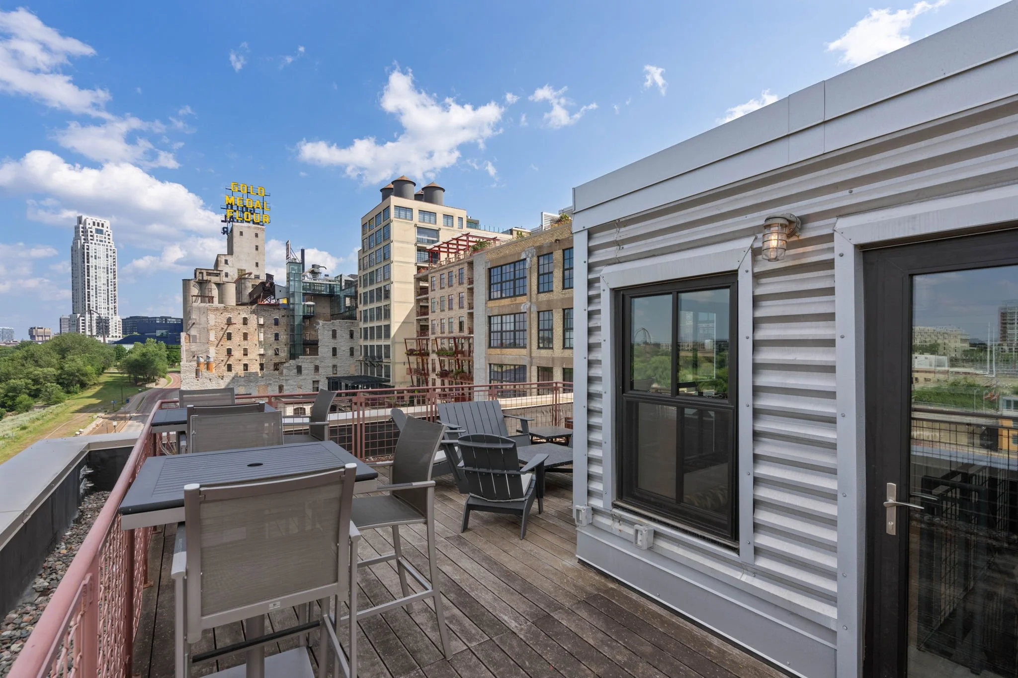 44-web-or-mls-117-portland-ave-302.jpg