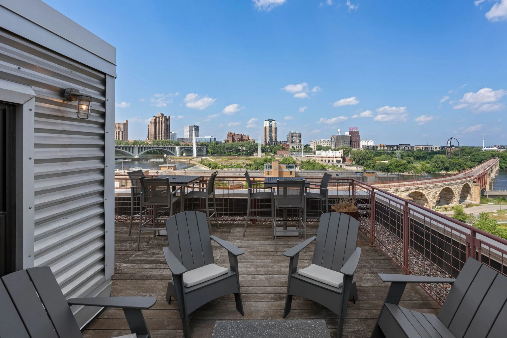 46-web-or-mls-117-portland-ave-302.jpg