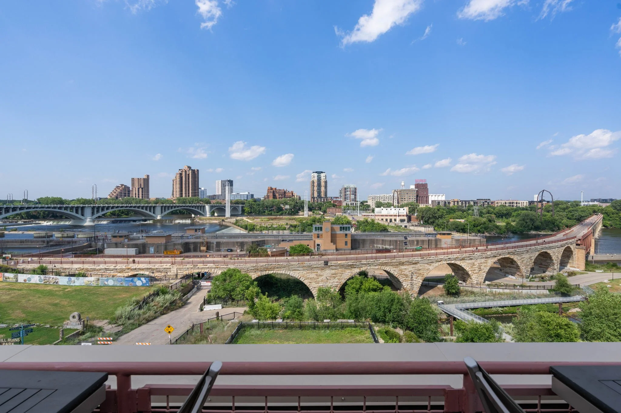 48-web-or-mls-117-portland-ave-302.jpg