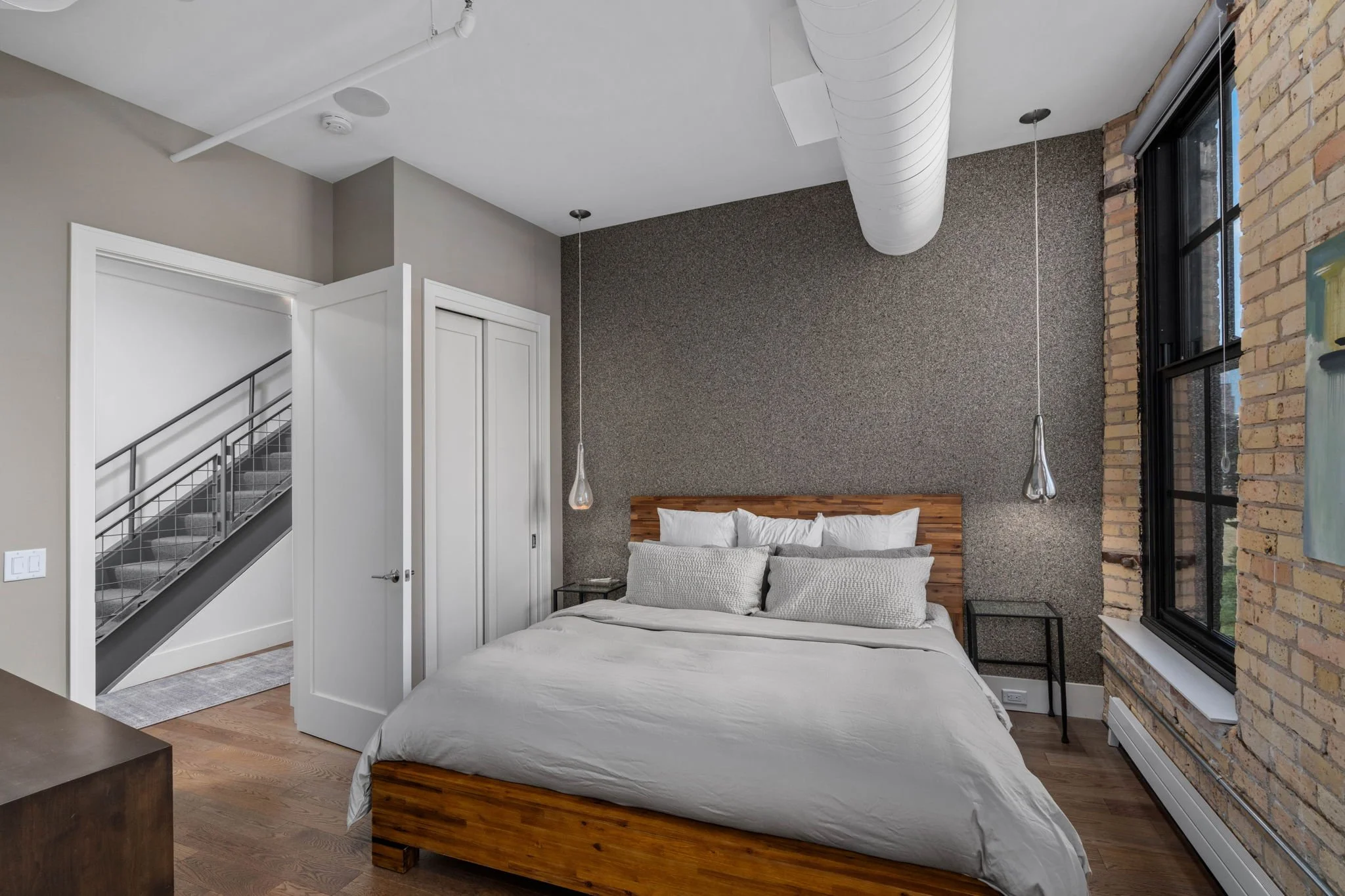 67-web-or-mls-117-portland-ave-302.jpg