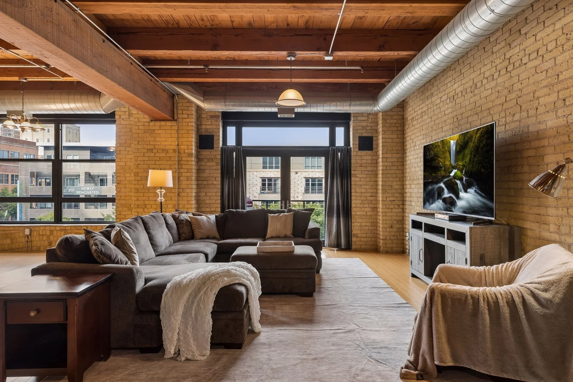 607 Washington #307 | Mill District | $519,900 | Available