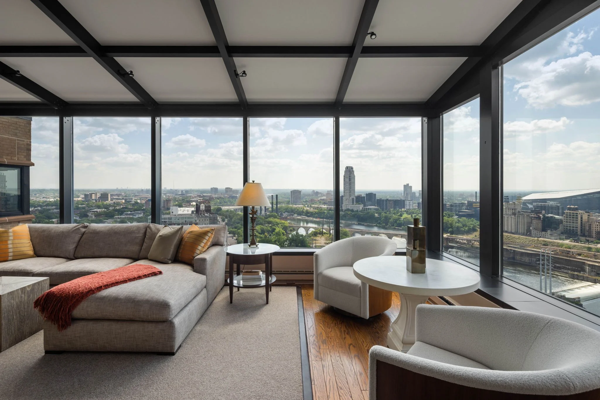 4-web-or-mls-110-bank-st-se-l2801.jpg