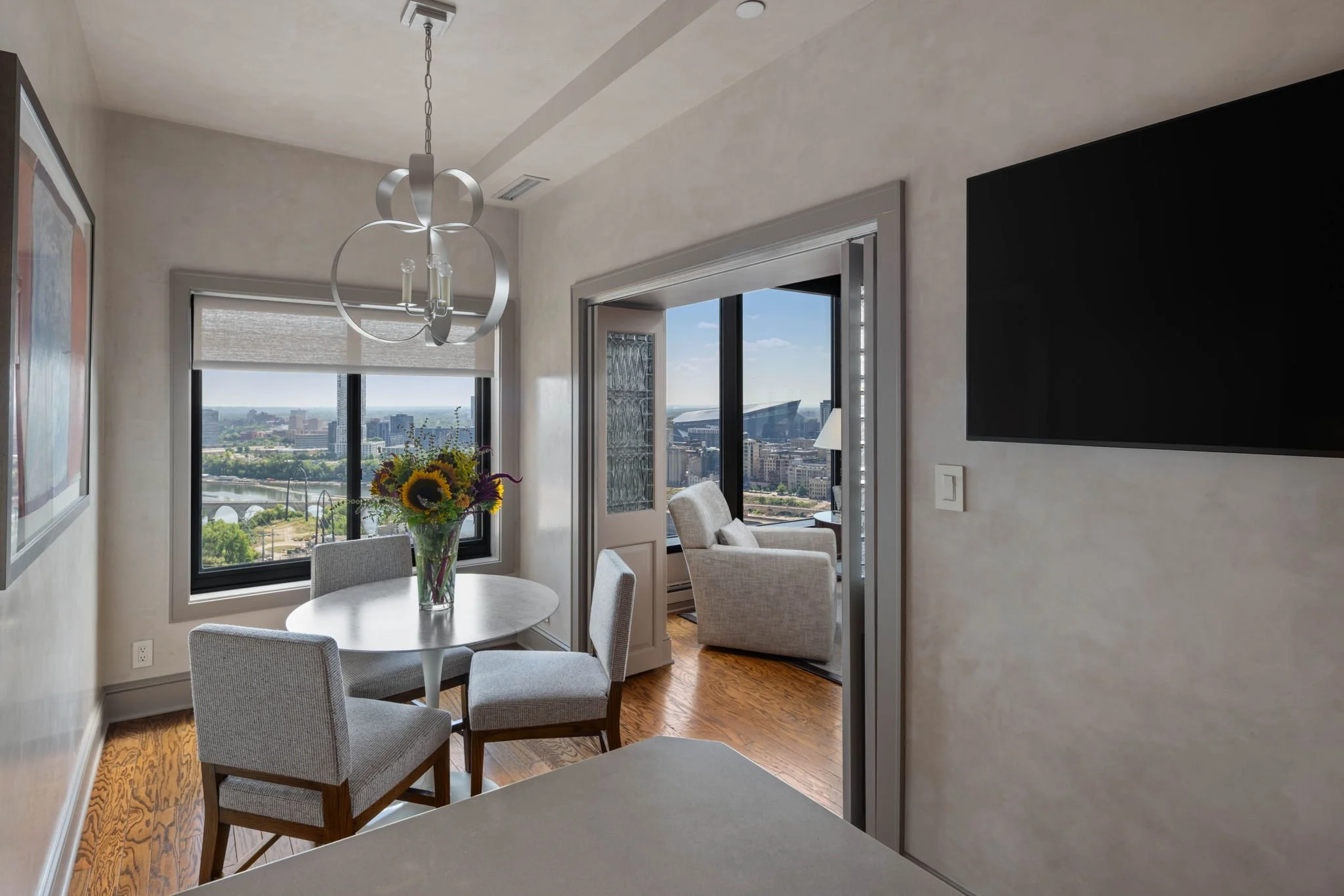 9-web-or-mls-110-bank-st-se-l2801.jpg
