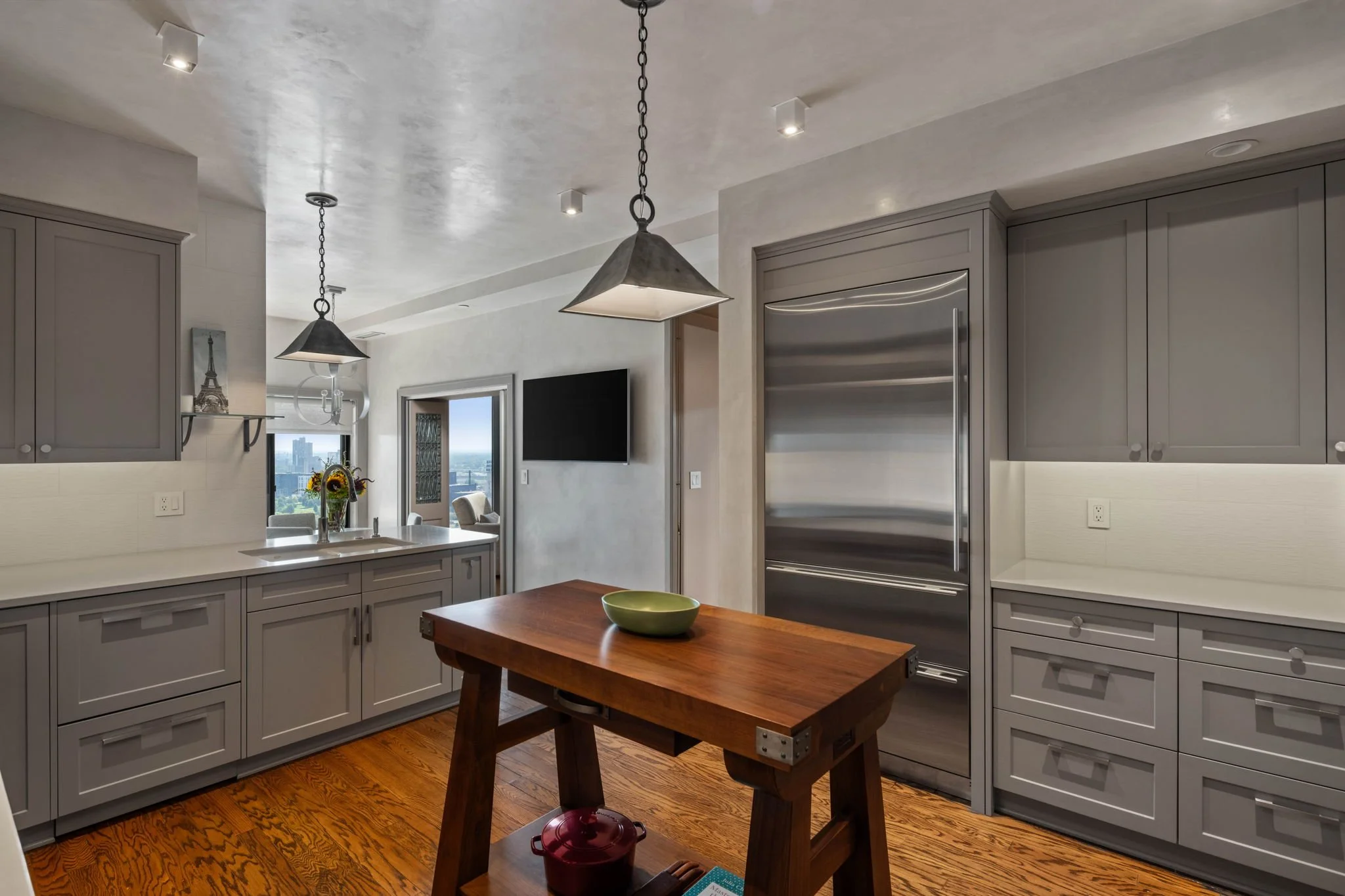 11-web-or-mls-110-bank-st-se-l2801.jpg