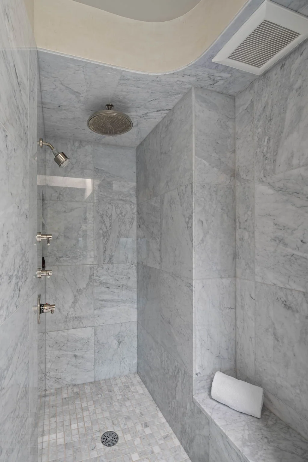 22-web-or-mls-110-bank-st-se-l2801.jpg