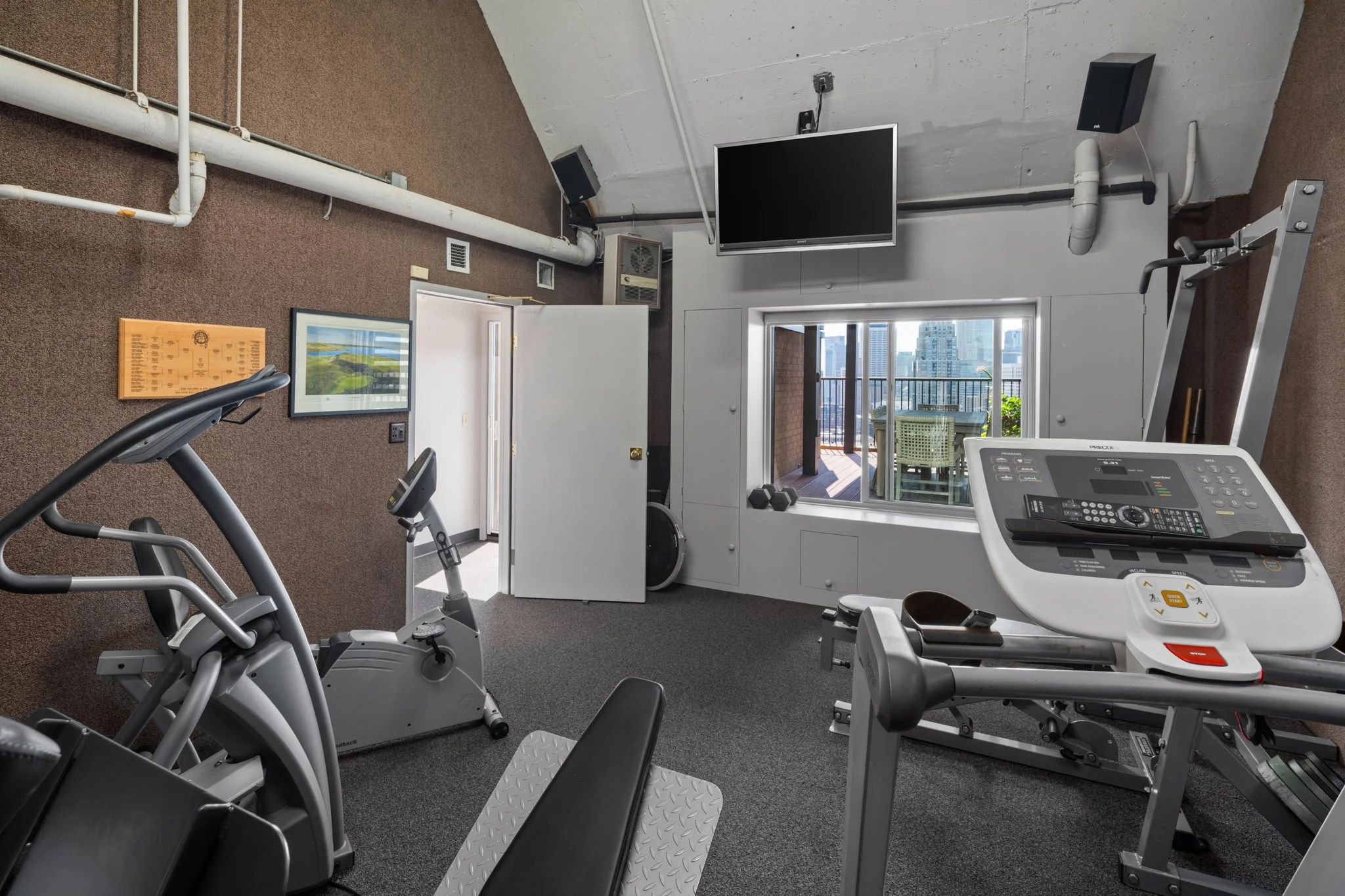 37-web-or-mls-110-bank-st-se-l2801.jpg