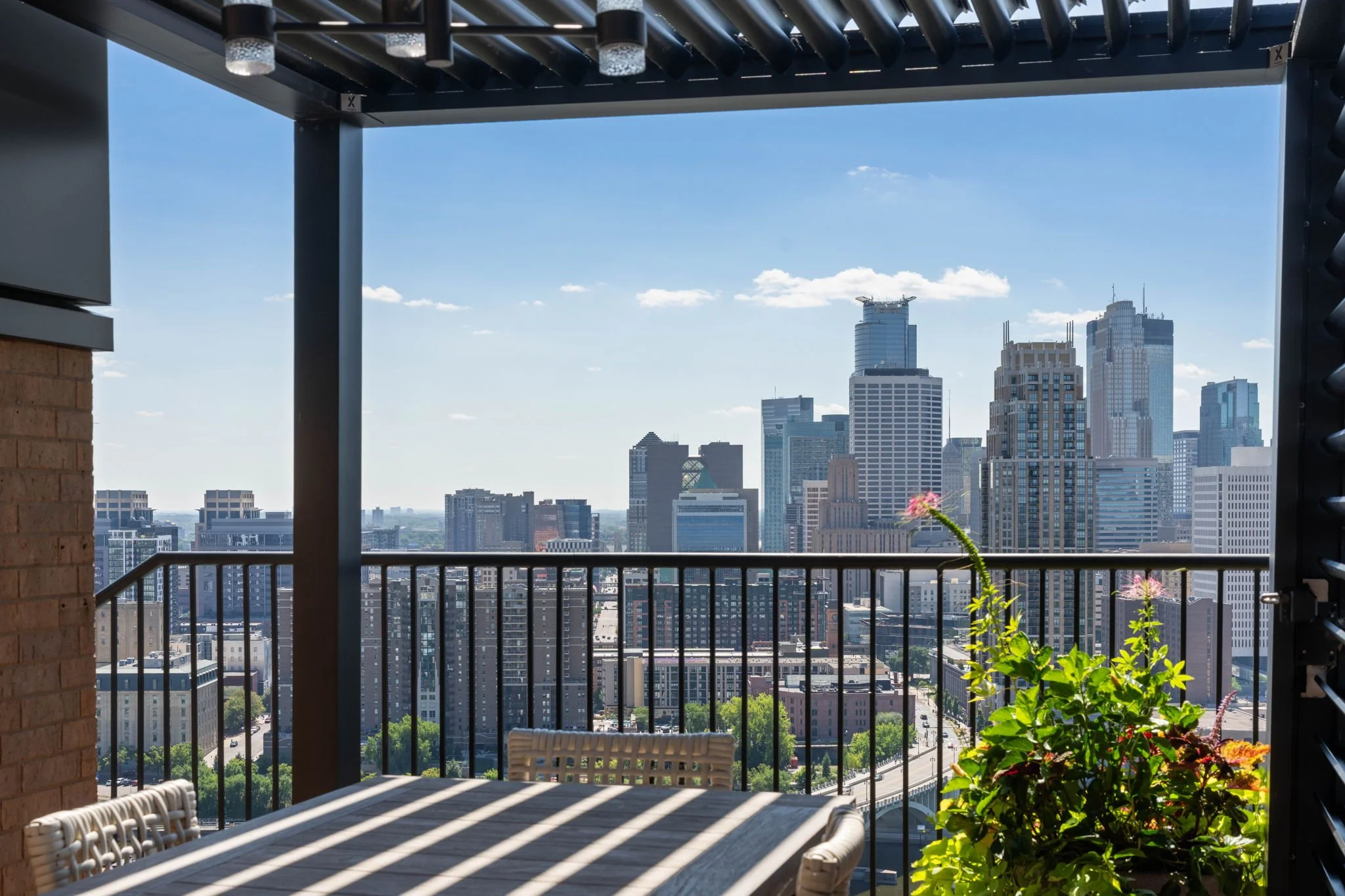 54-web-or-mls-110-bank-st-se-l2801.jpg