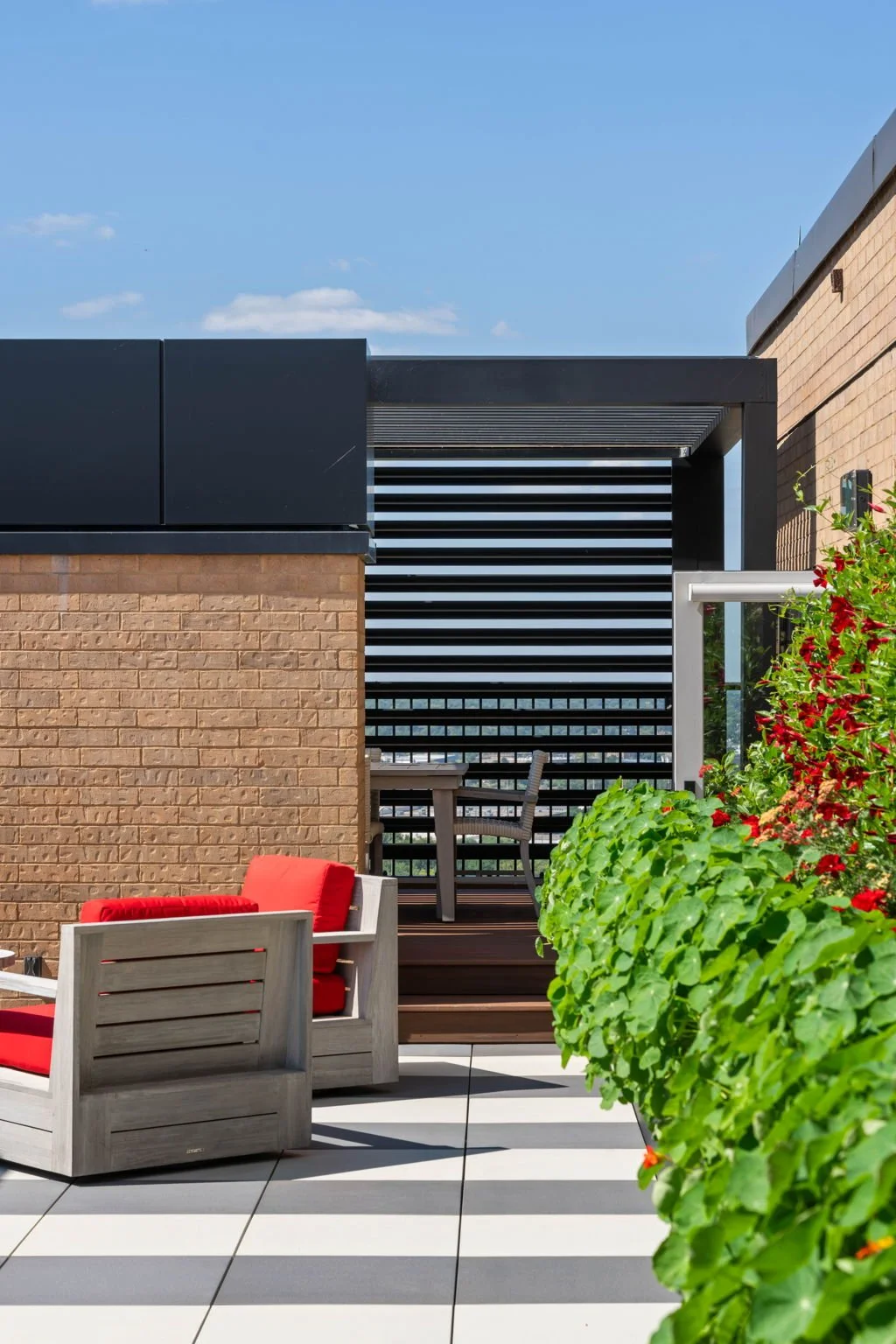 57-web-or-mls-110-bank-st-se-l2801.jpg