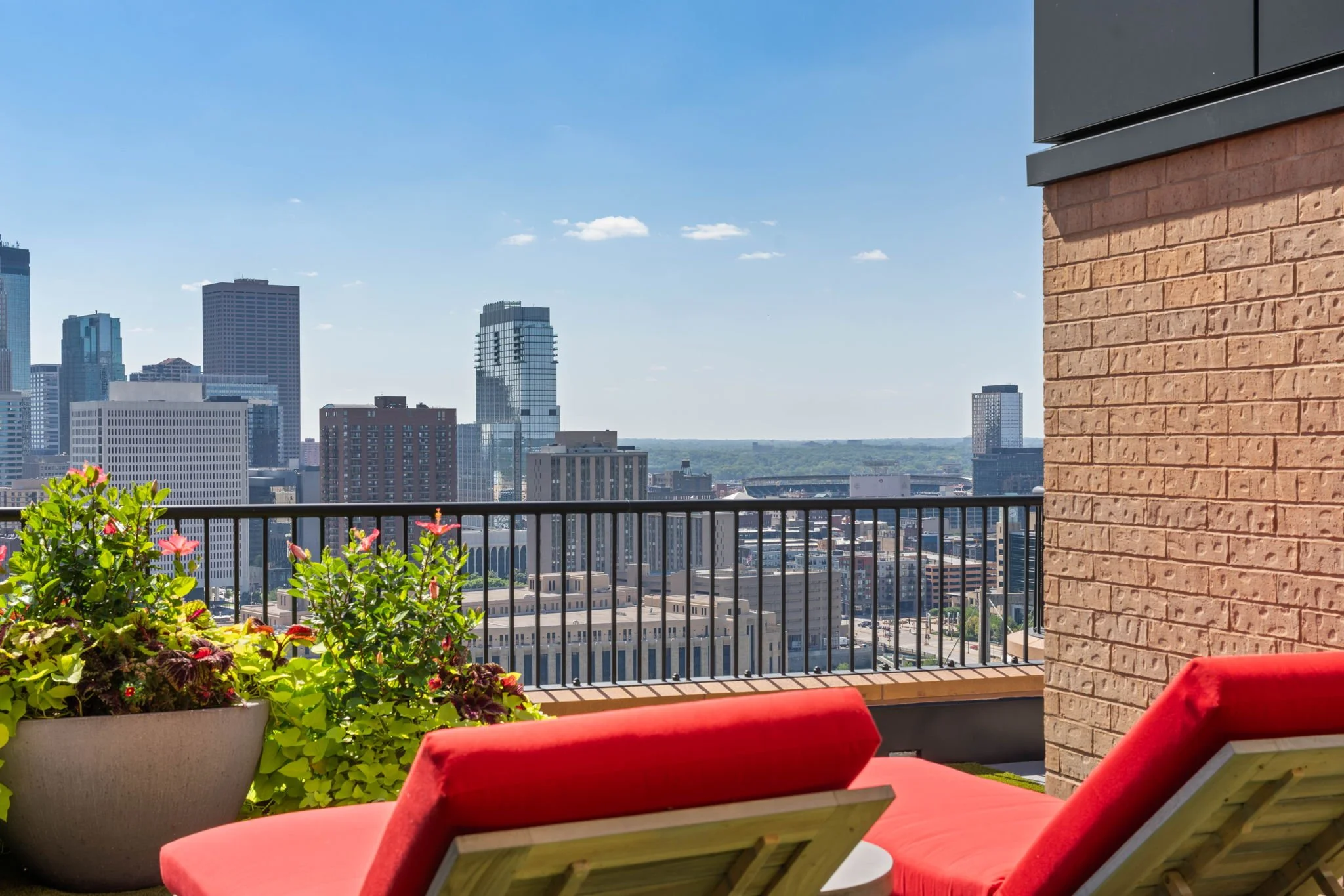 59-web-or-mls-110-bank-st-se-l2801.jpg