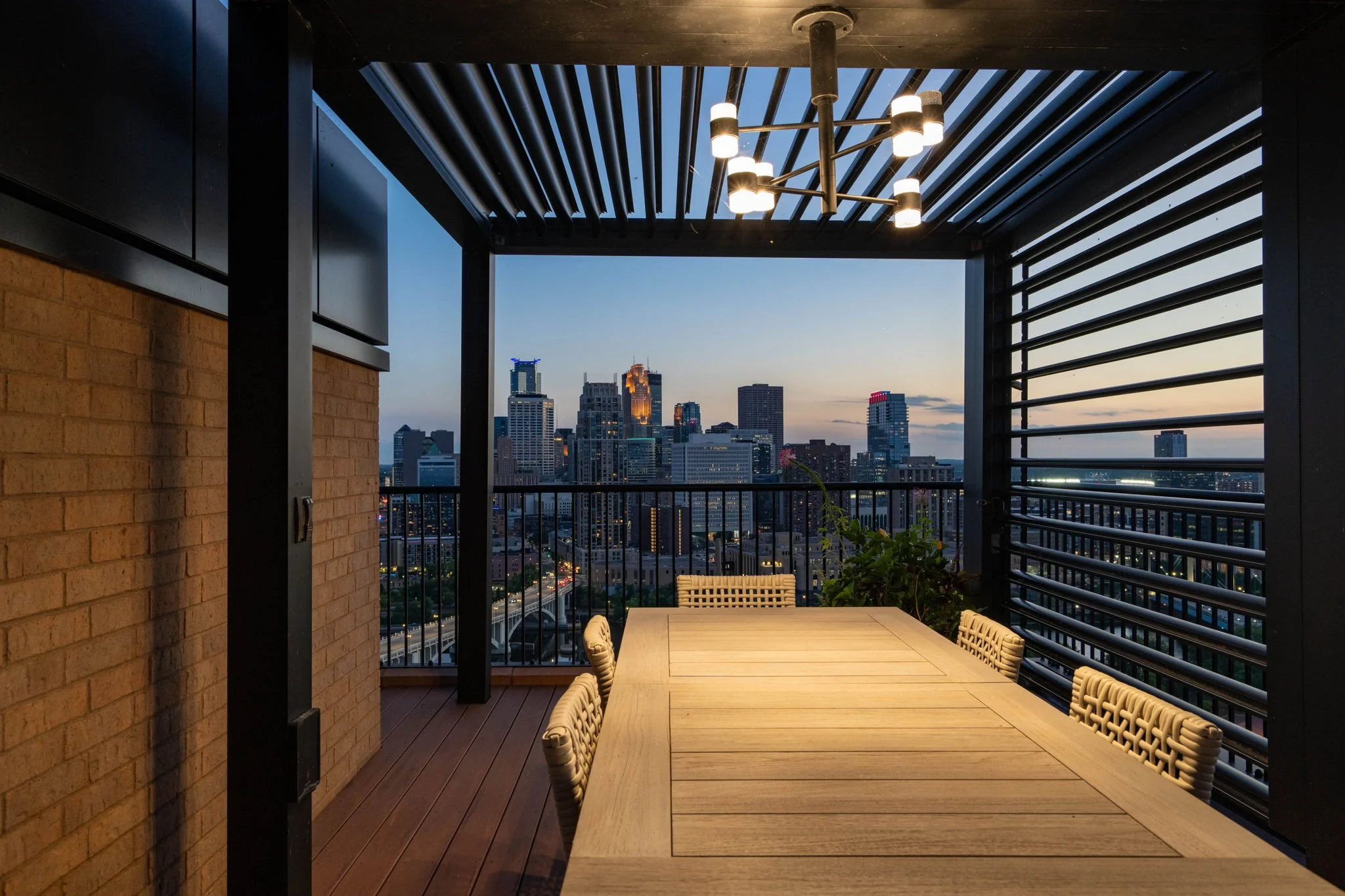 12-web-or-mls-110-bank-st-se-l2801.jpg