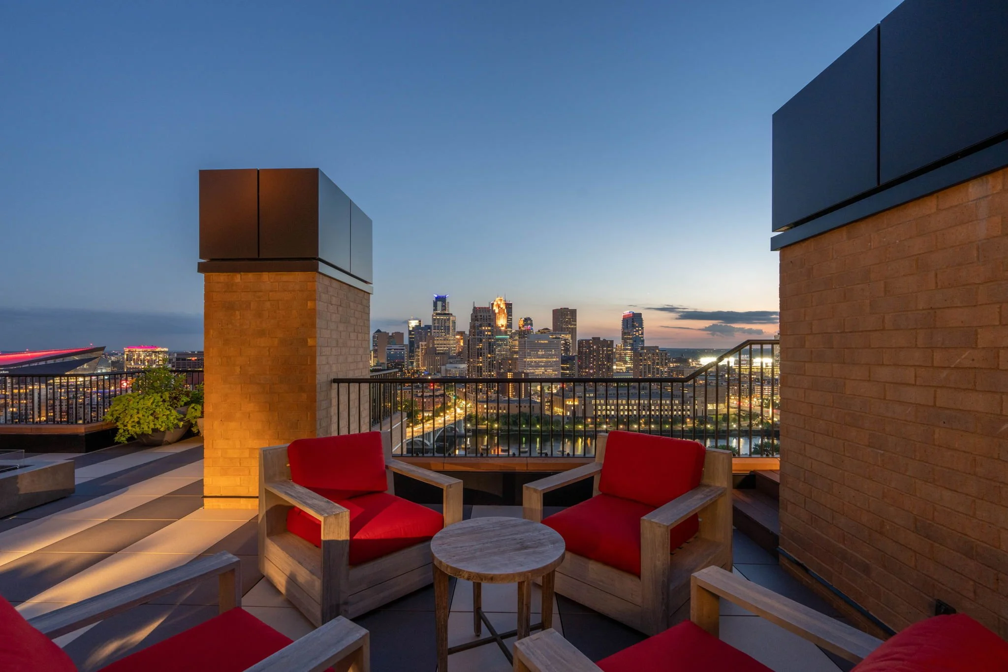 16-web-or-mls-110-bank-st-se-l2801.jpg