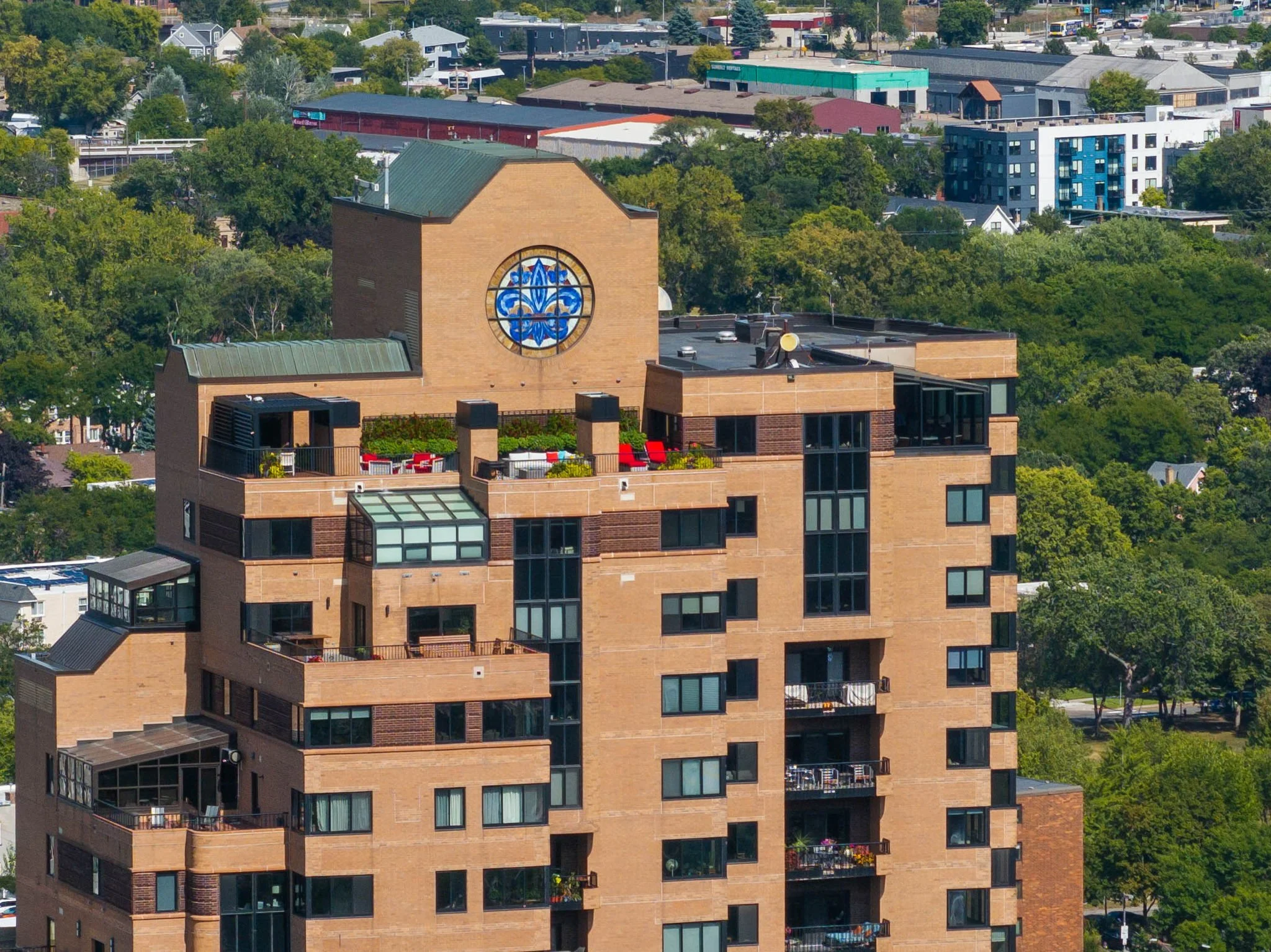 70-web-or-mls-110-bank-st-se-l2801.jpg